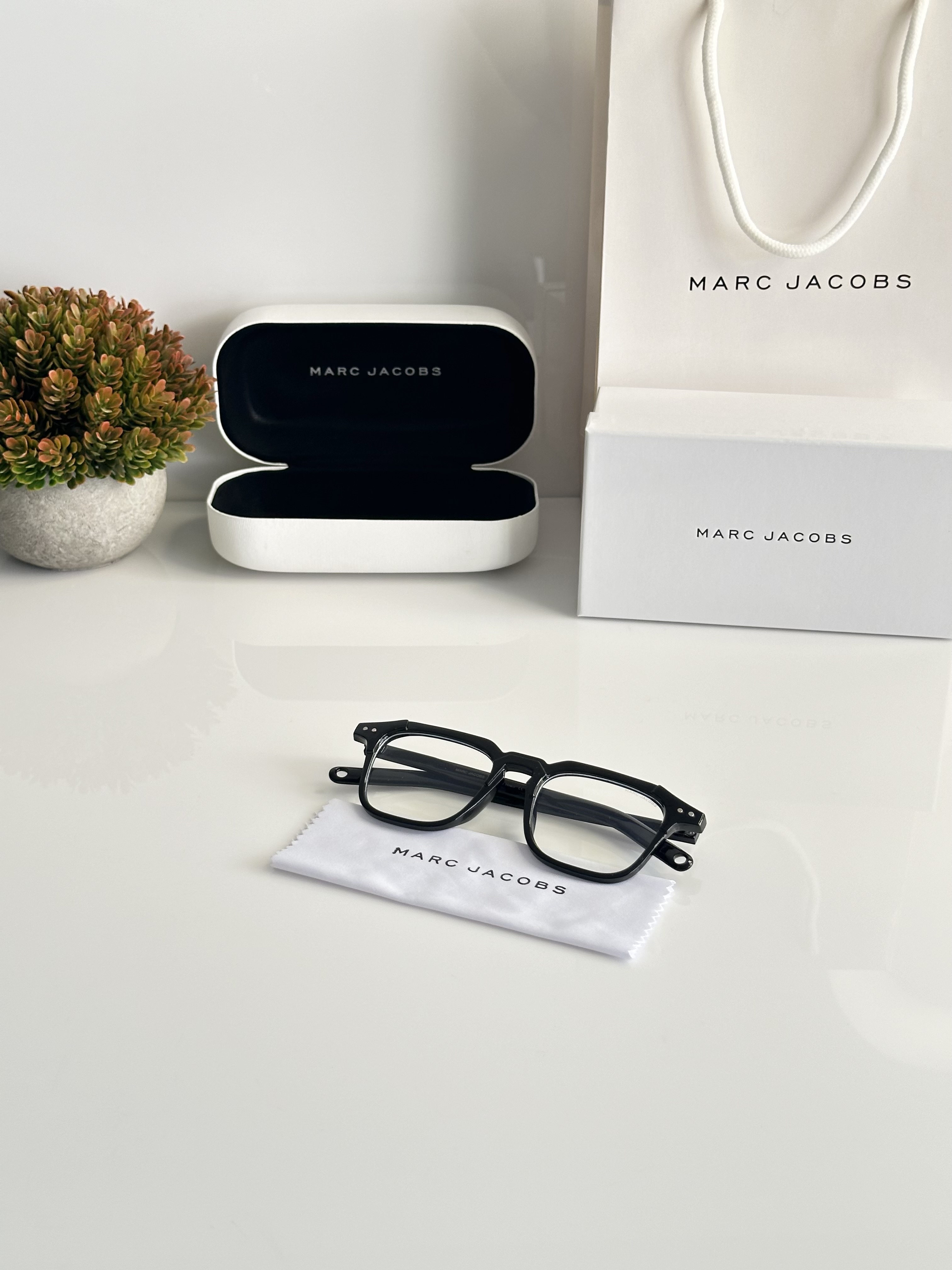 Marc Jacobs 3327 Black Frame - Image 3