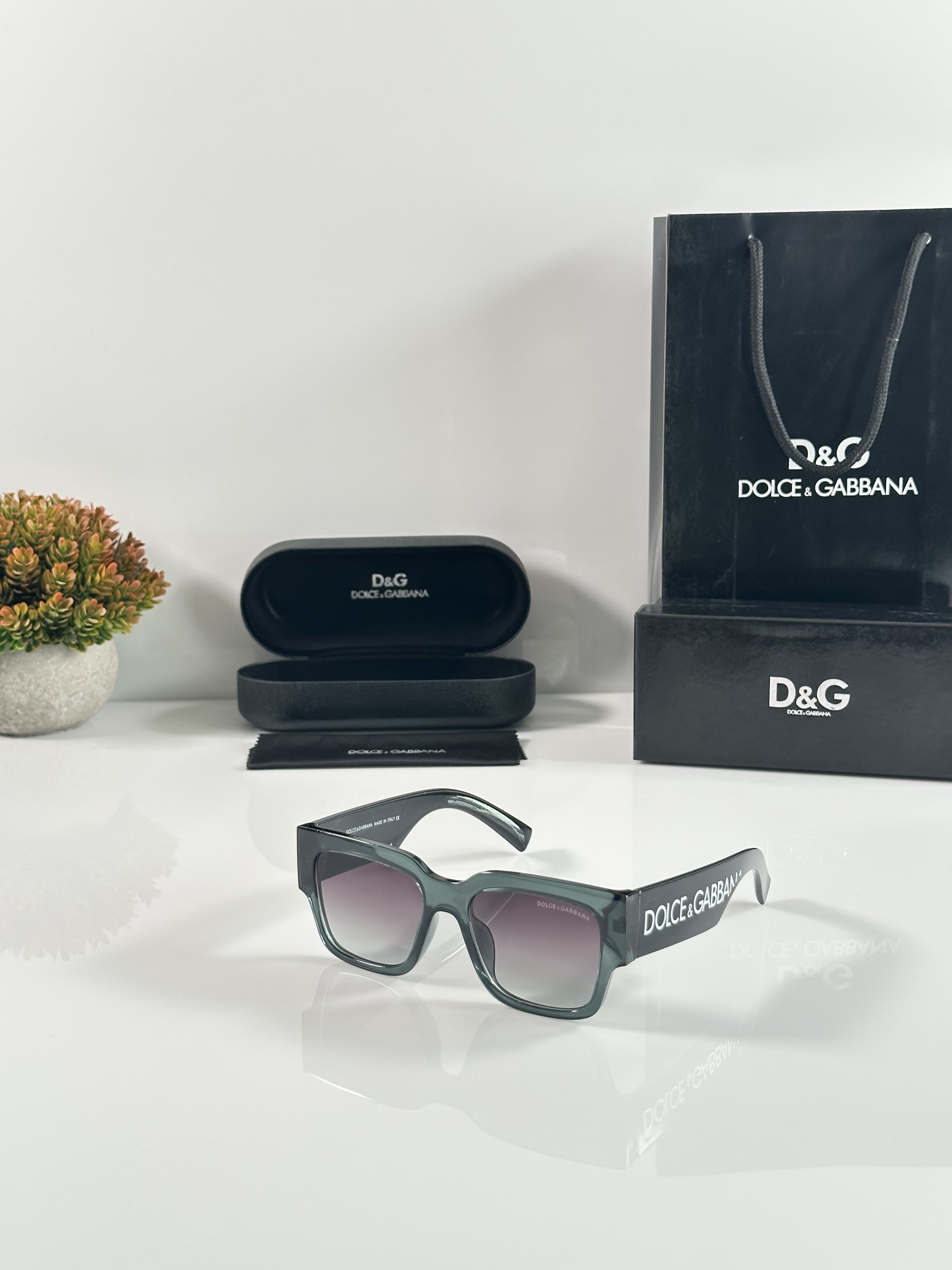 Dolce_&_Gabbana_6184_Green