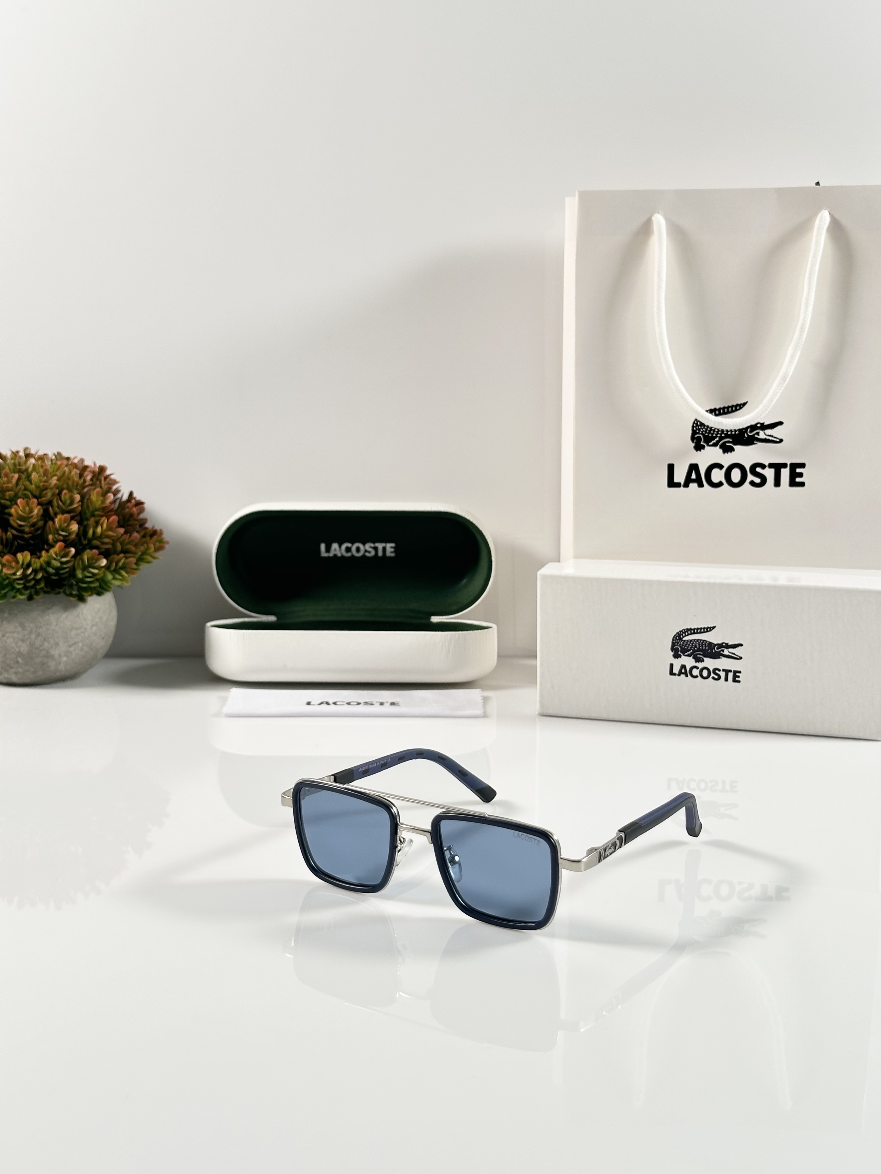 Lacoste_8926_Silver_Blue