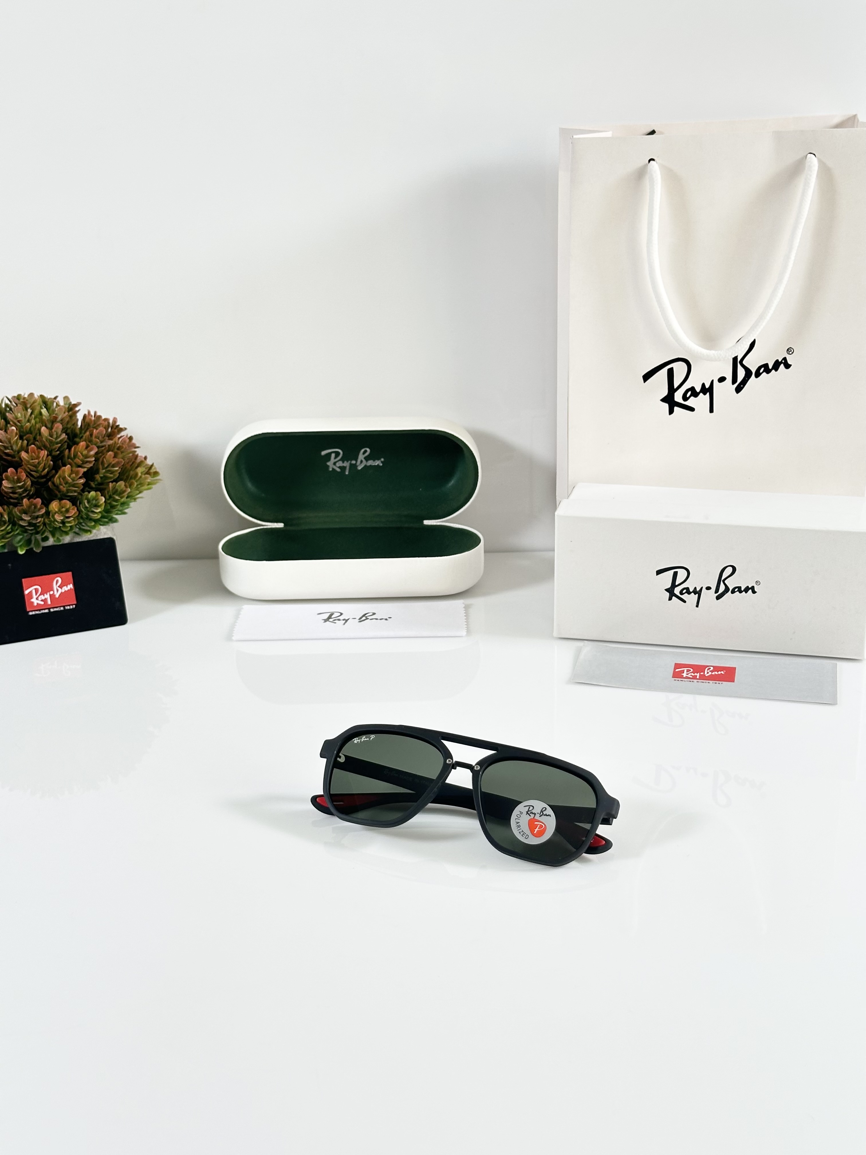 Rayban 8376 Black Green - Image 4