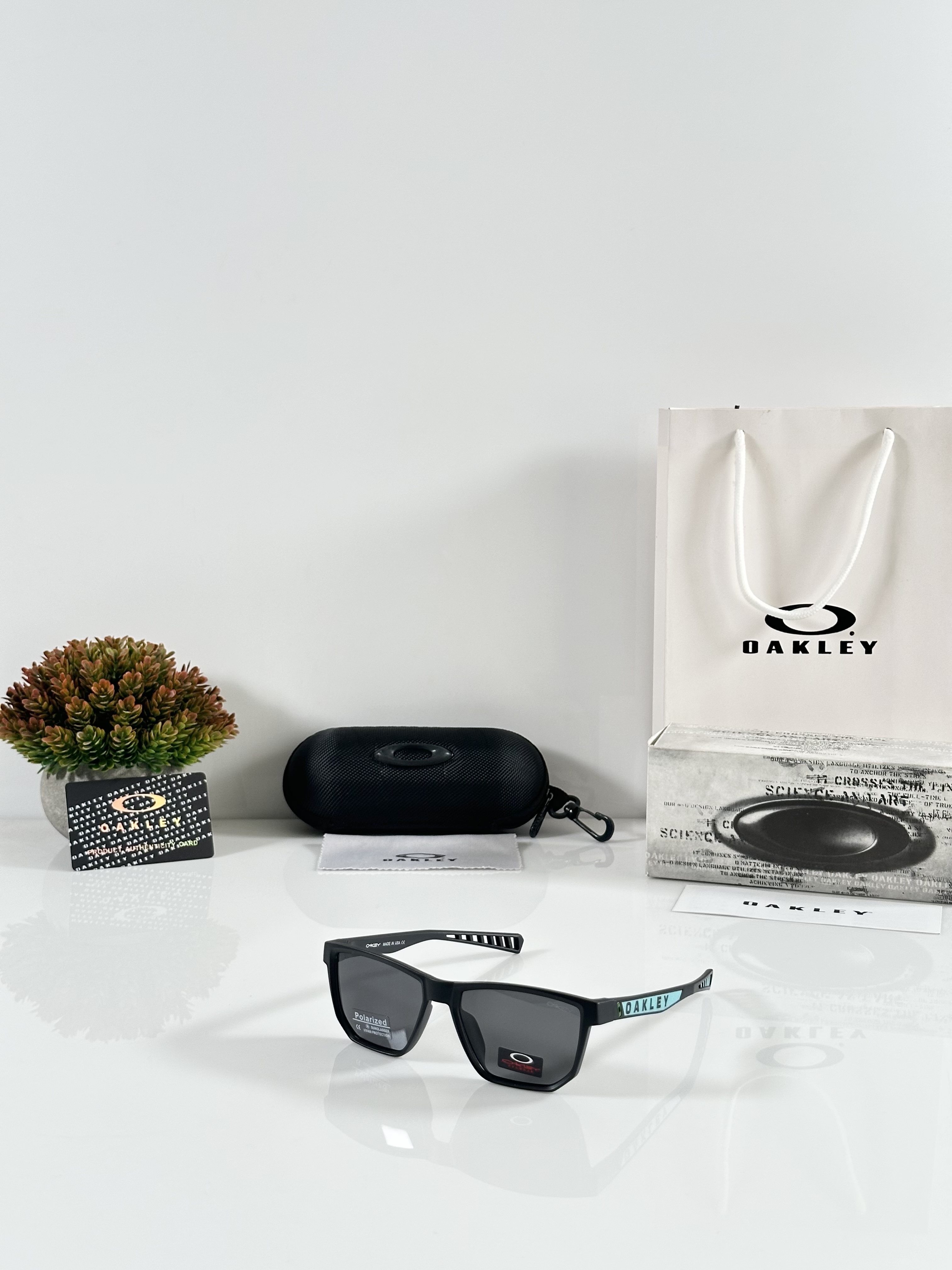 Oakley_3382_Black