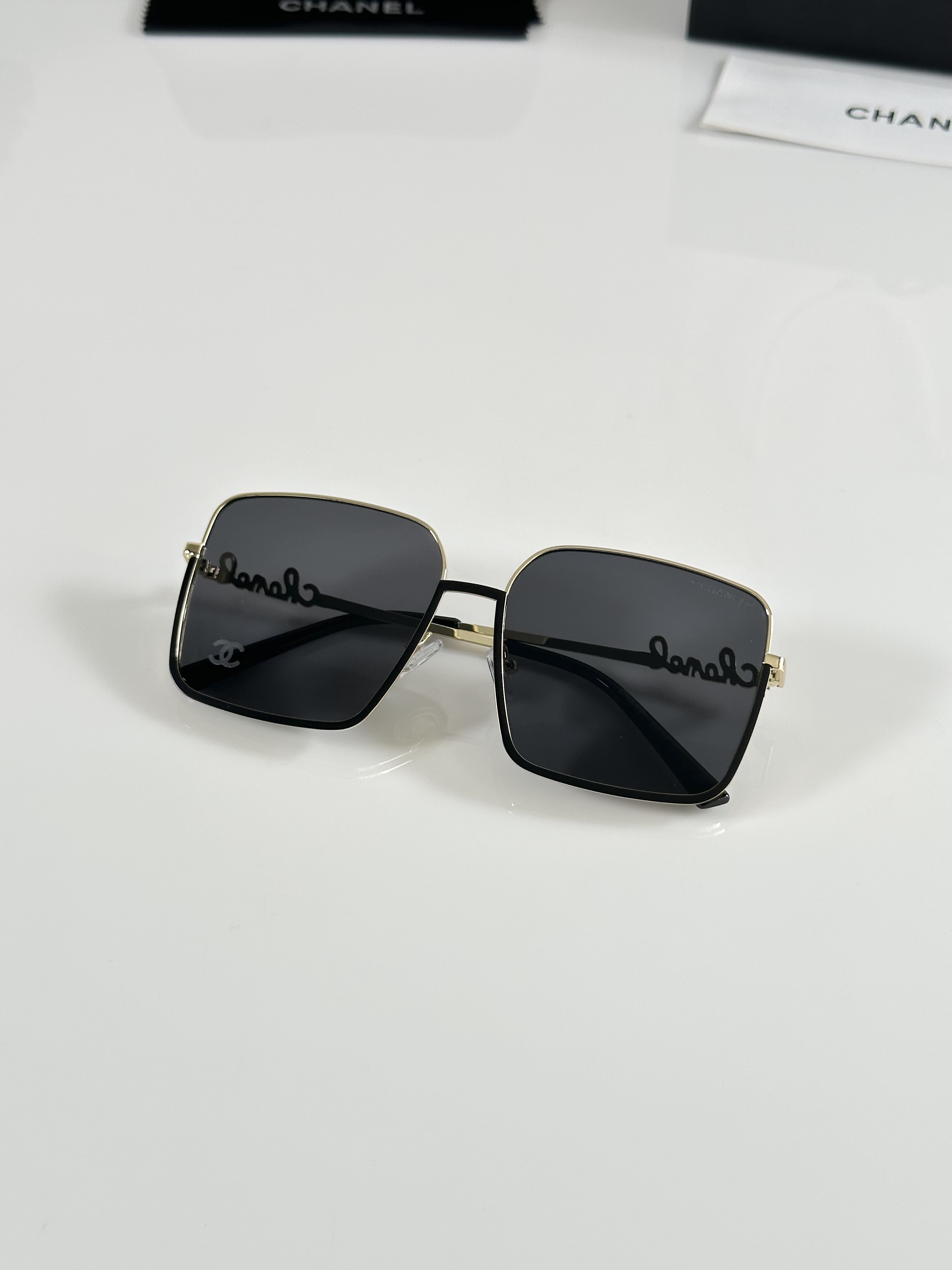 Chnel WMNS 7246 Gold Black - Image 3
