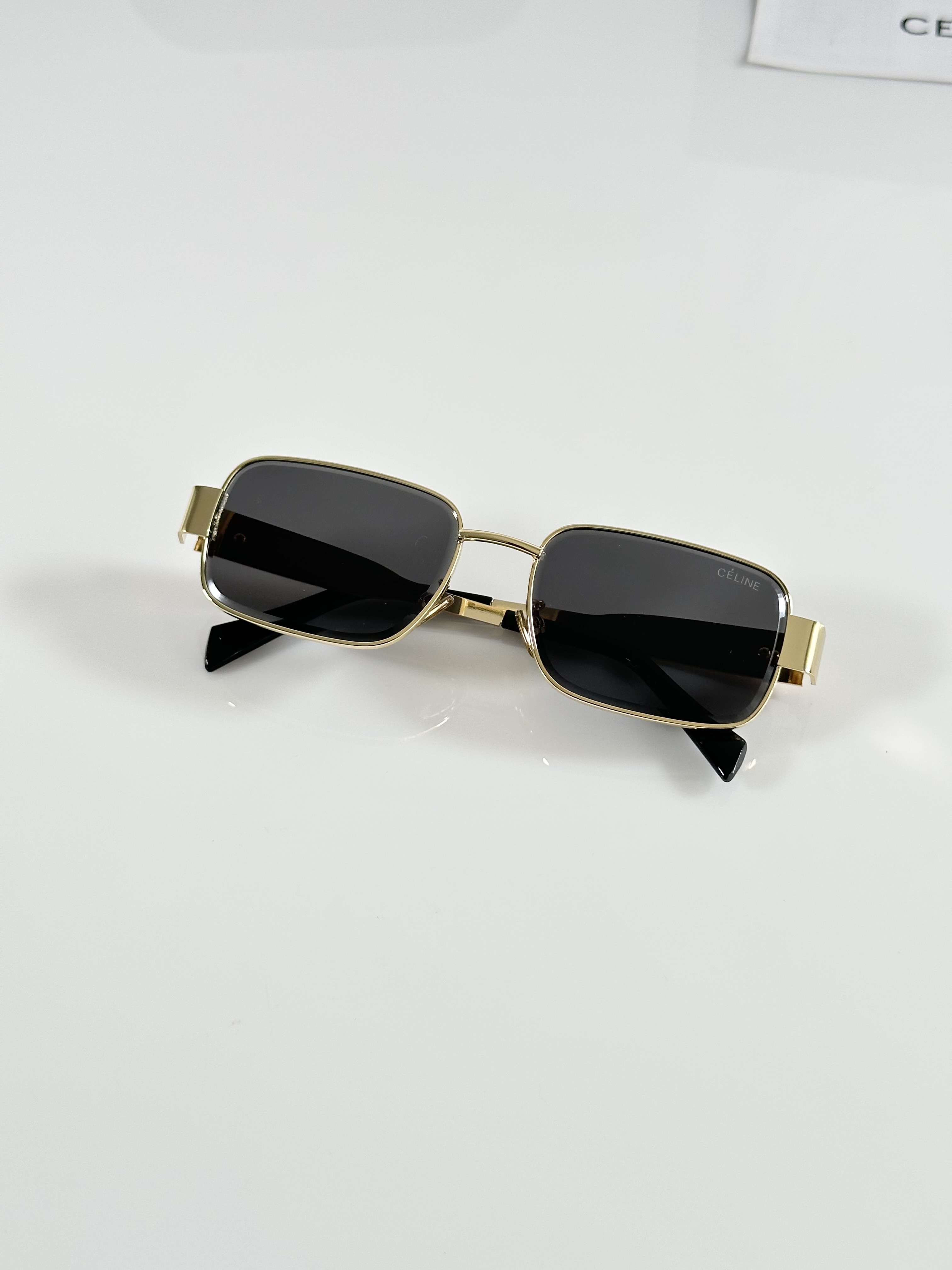Celine WMNS 1031 Gold Black - Image 3