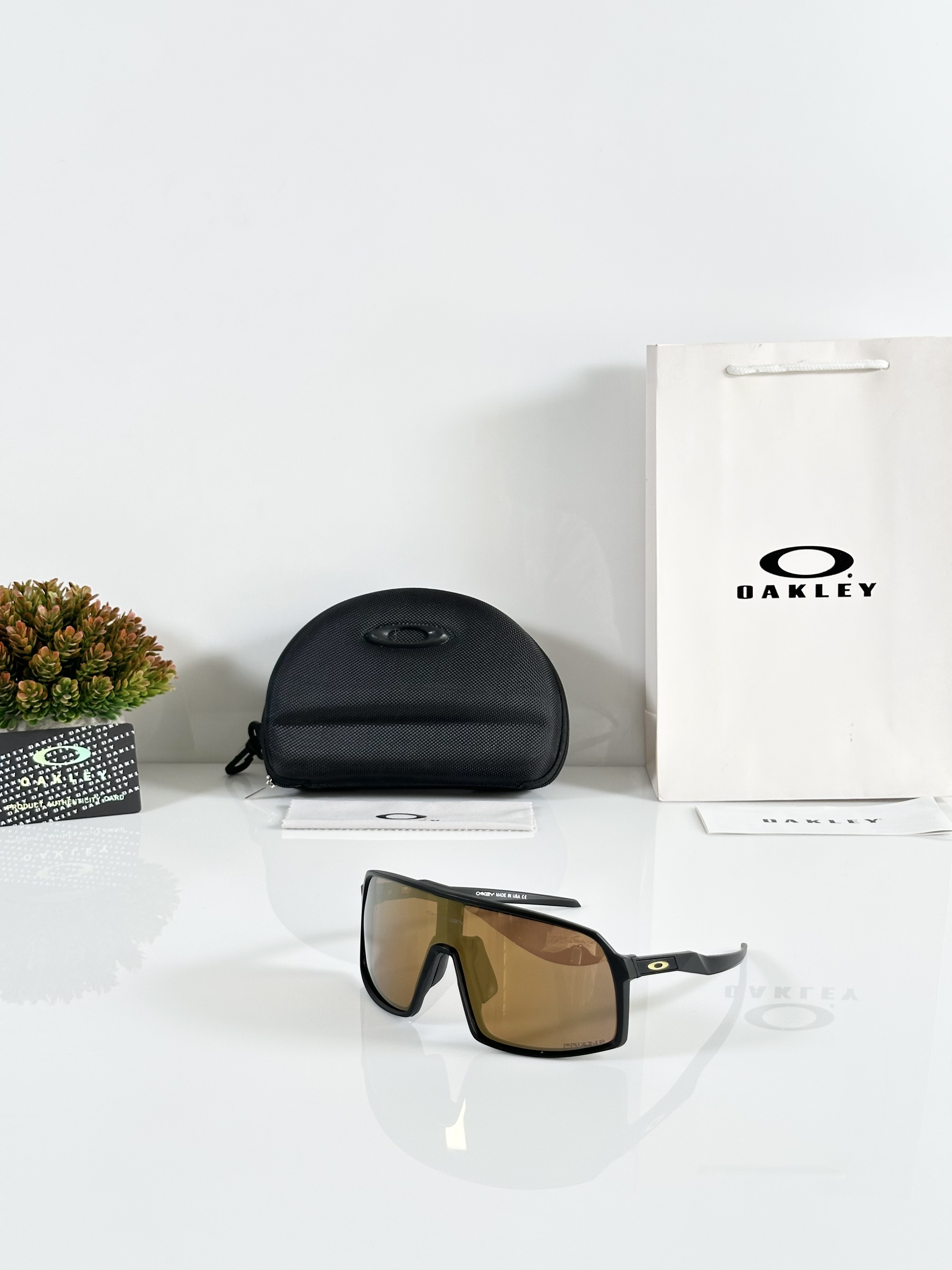 Oakley_9406_Brown_Gold_Mercury