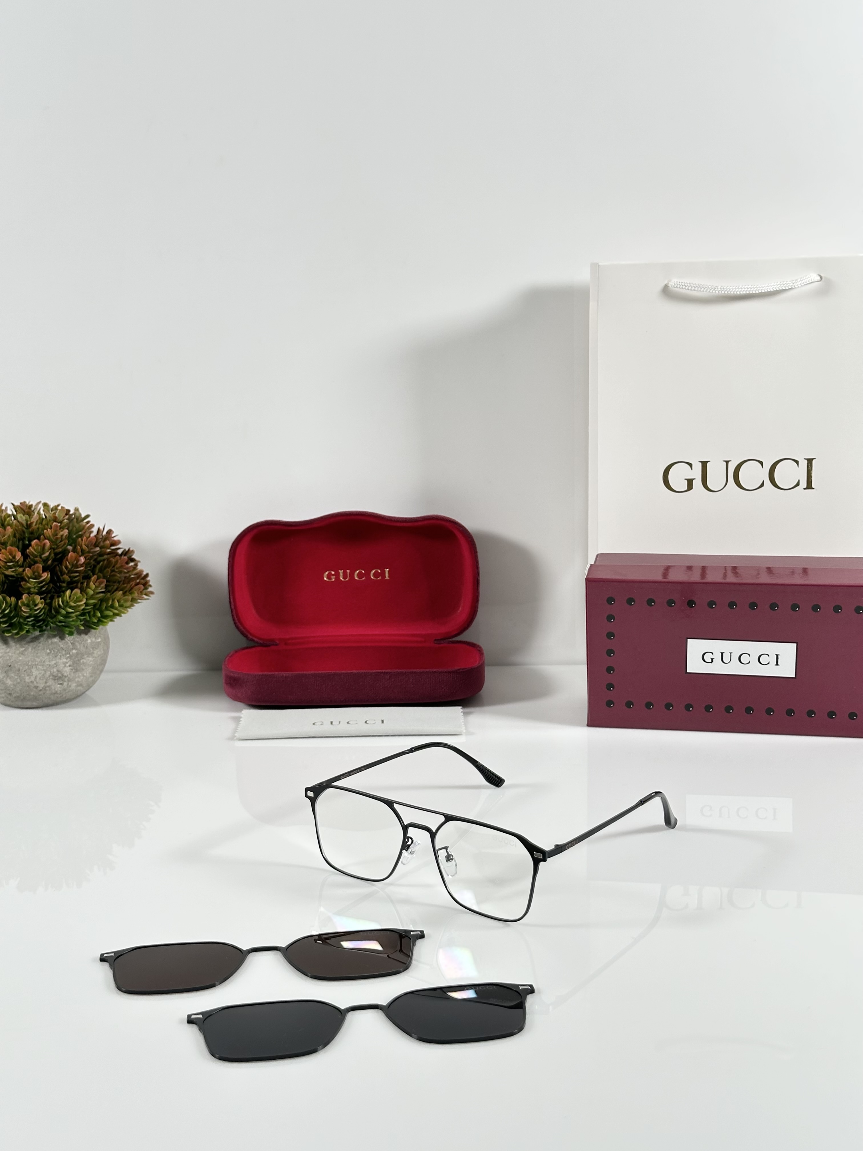 Gucci_2702_Attachment_Black_White_Black_Brown - Image 8