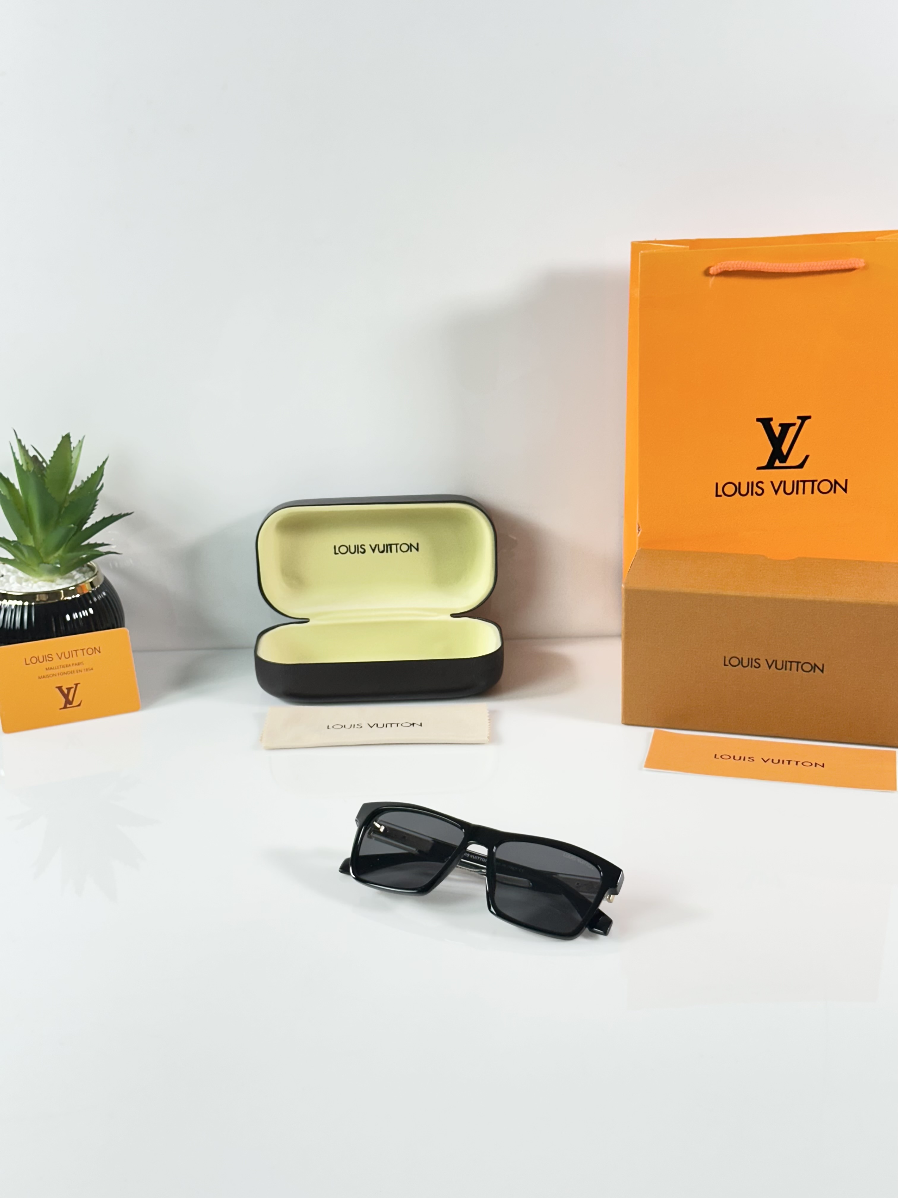 Louis_Vuitton_2191_Shine_Black - Image 4