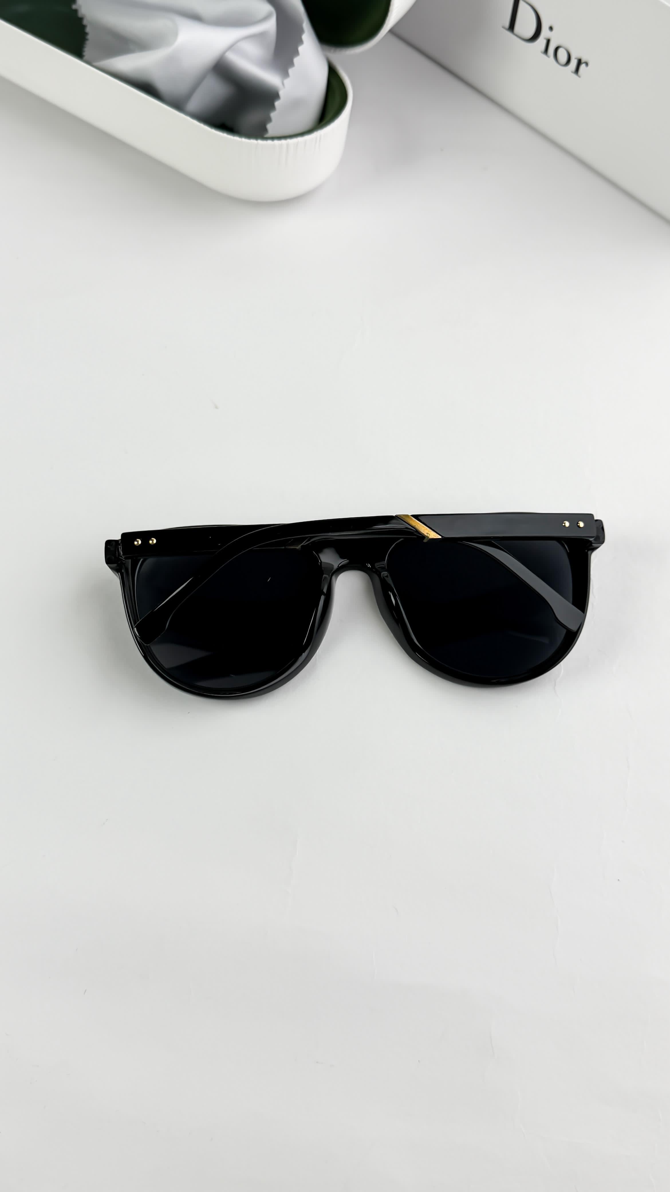 Dior_black_6039 - Image 4