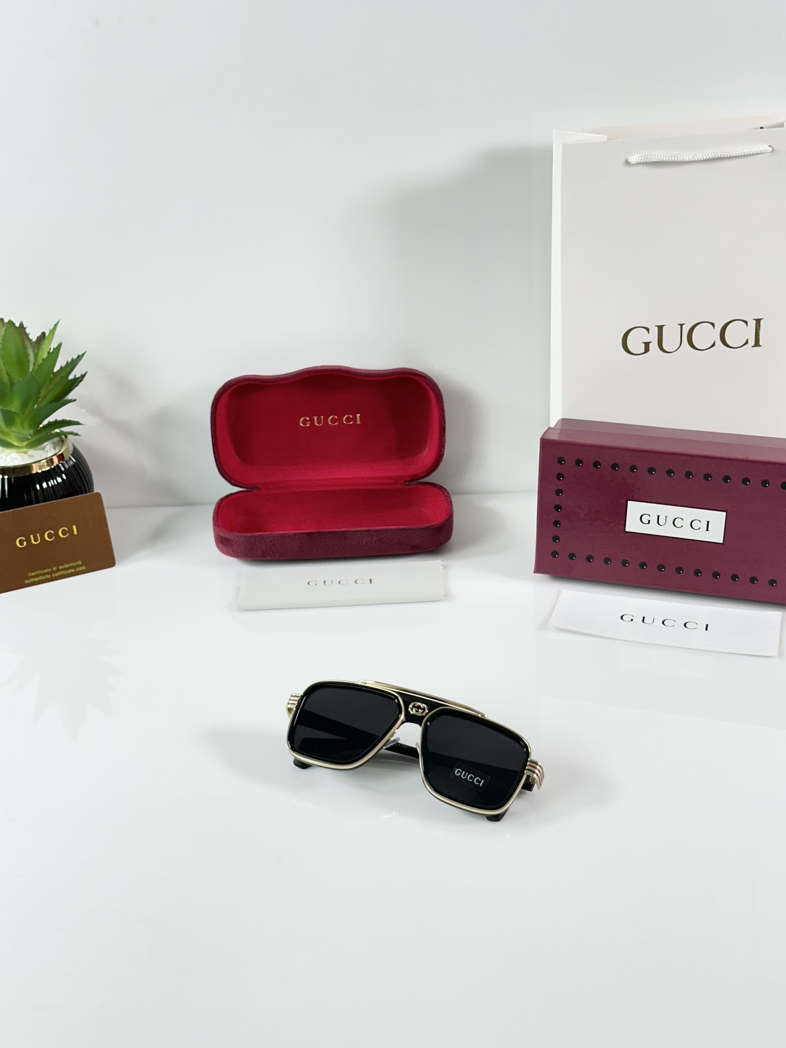 Gucci_1295_Gold_Black - Image 4