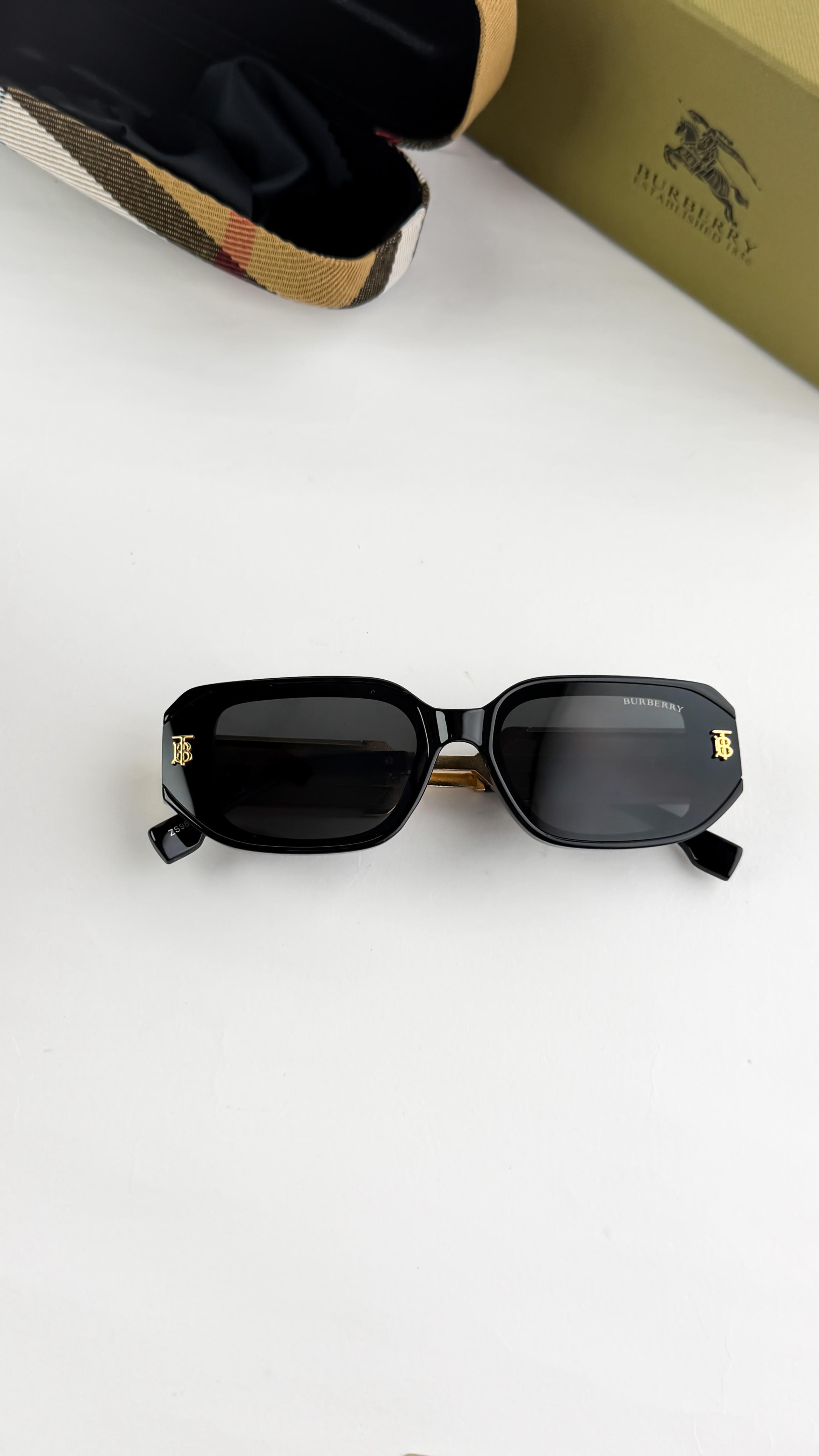 Burberry_gold_black_98410 - Image 5
