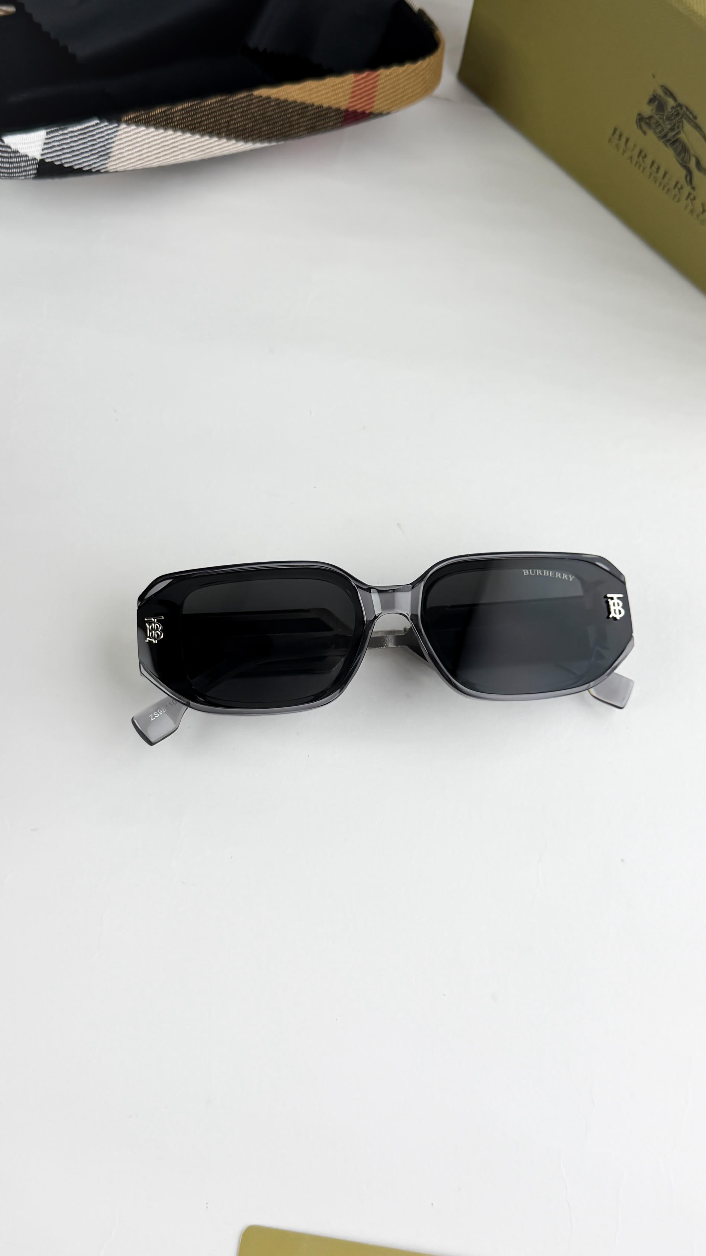 Burberr_y grey black 98410 - Image 4