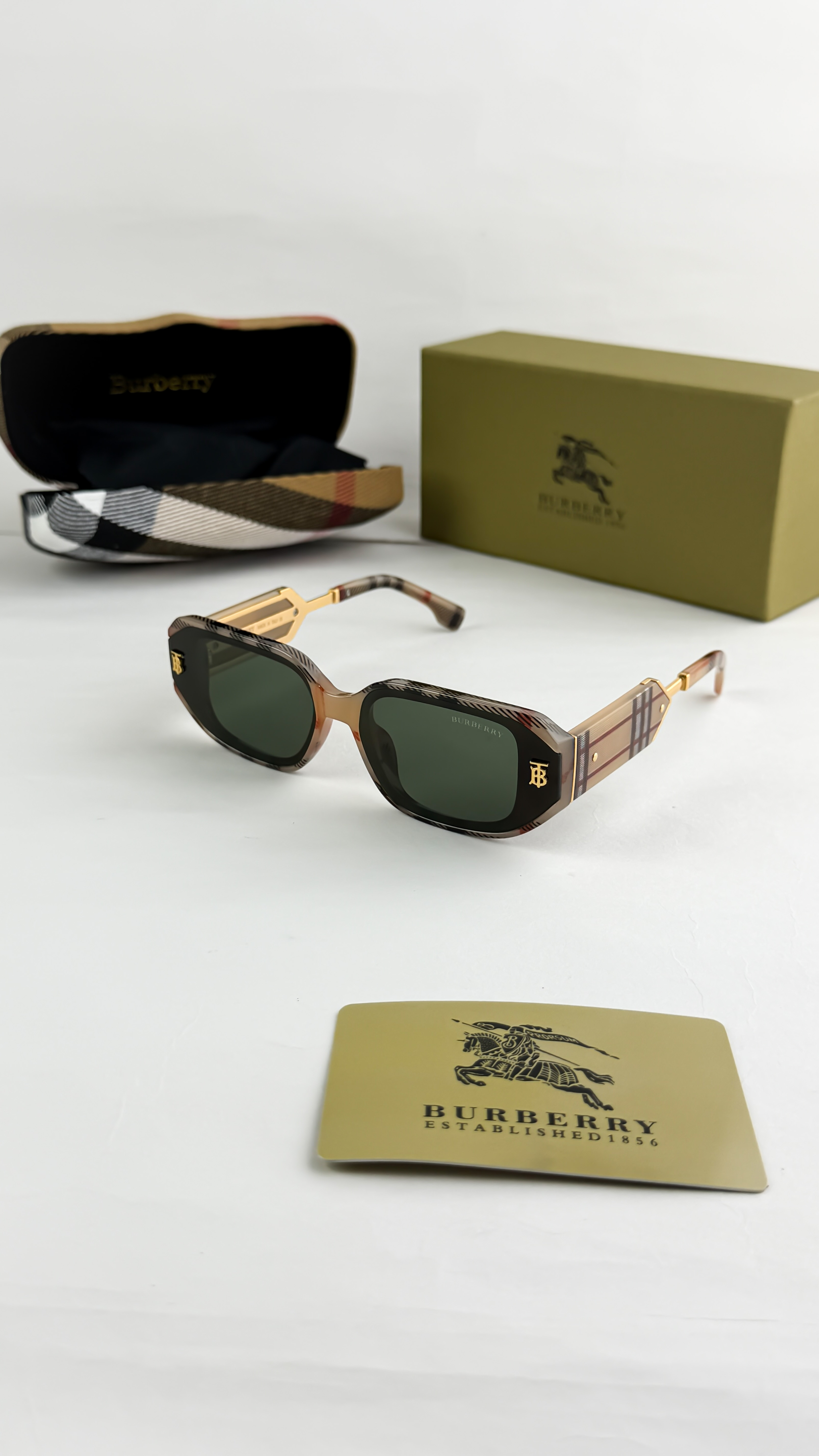 Burberry_gold_green_98410