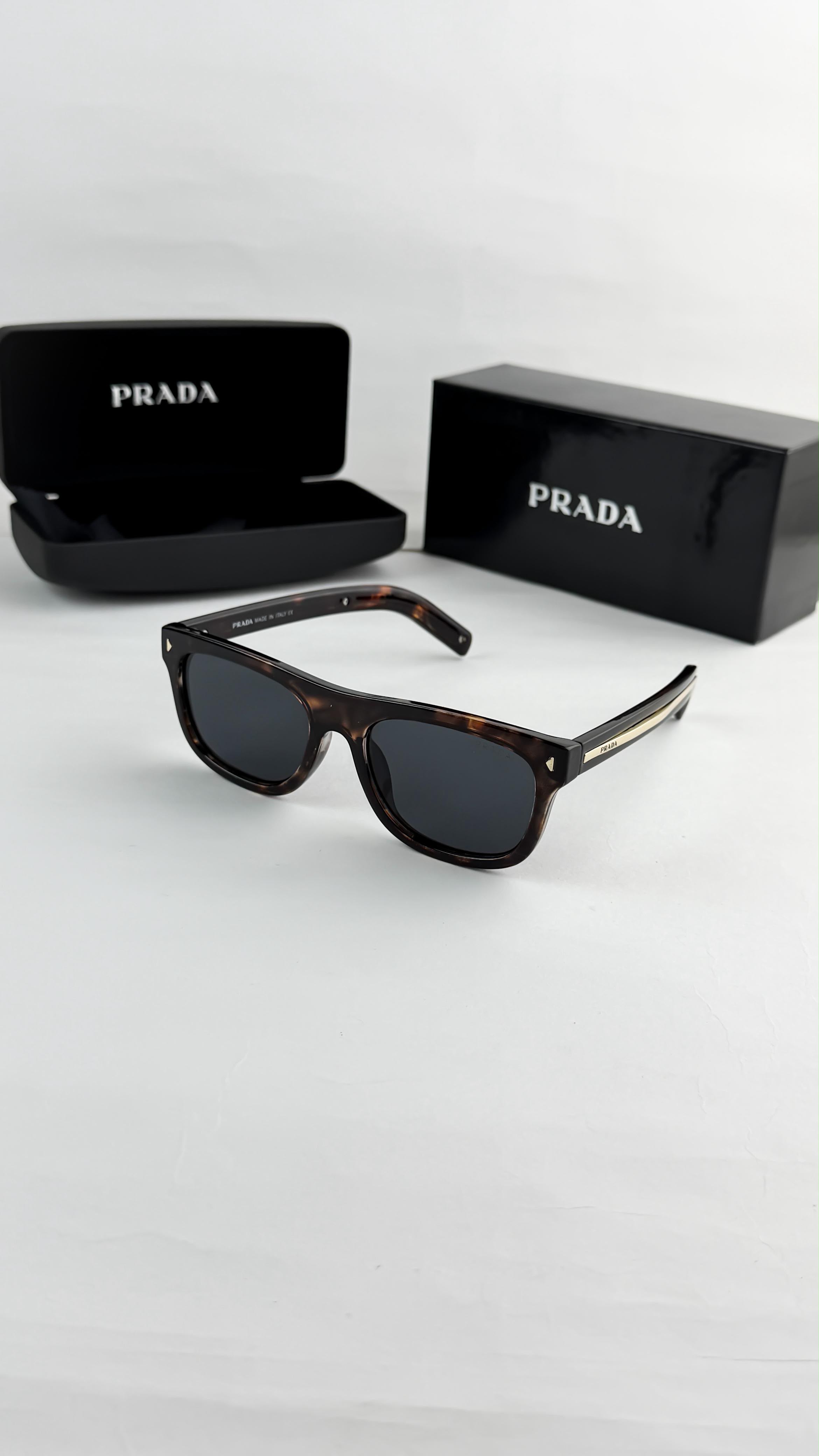 Prada_tiger_black_a12