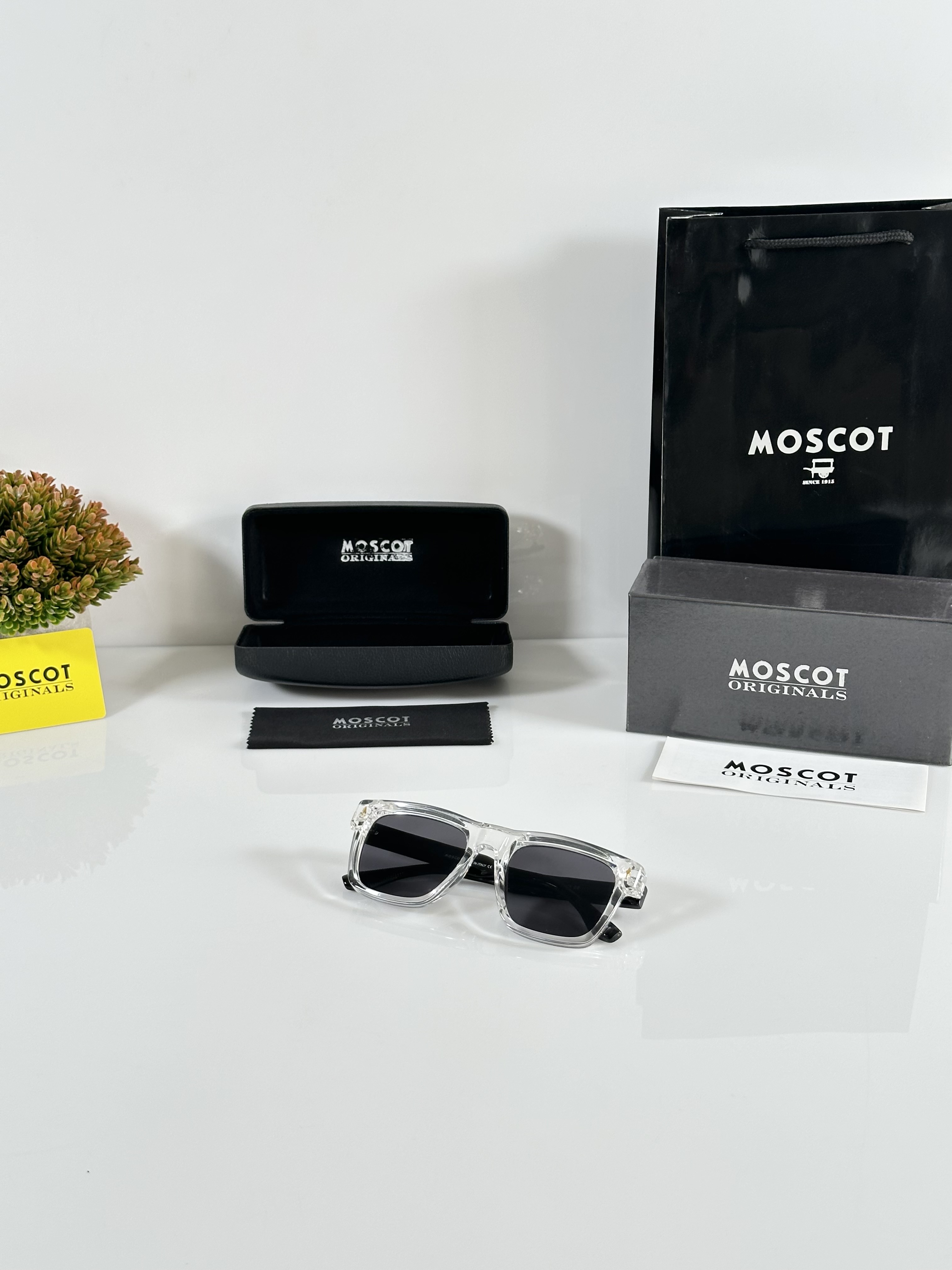 Moscot 1120 Water Black - Image 4