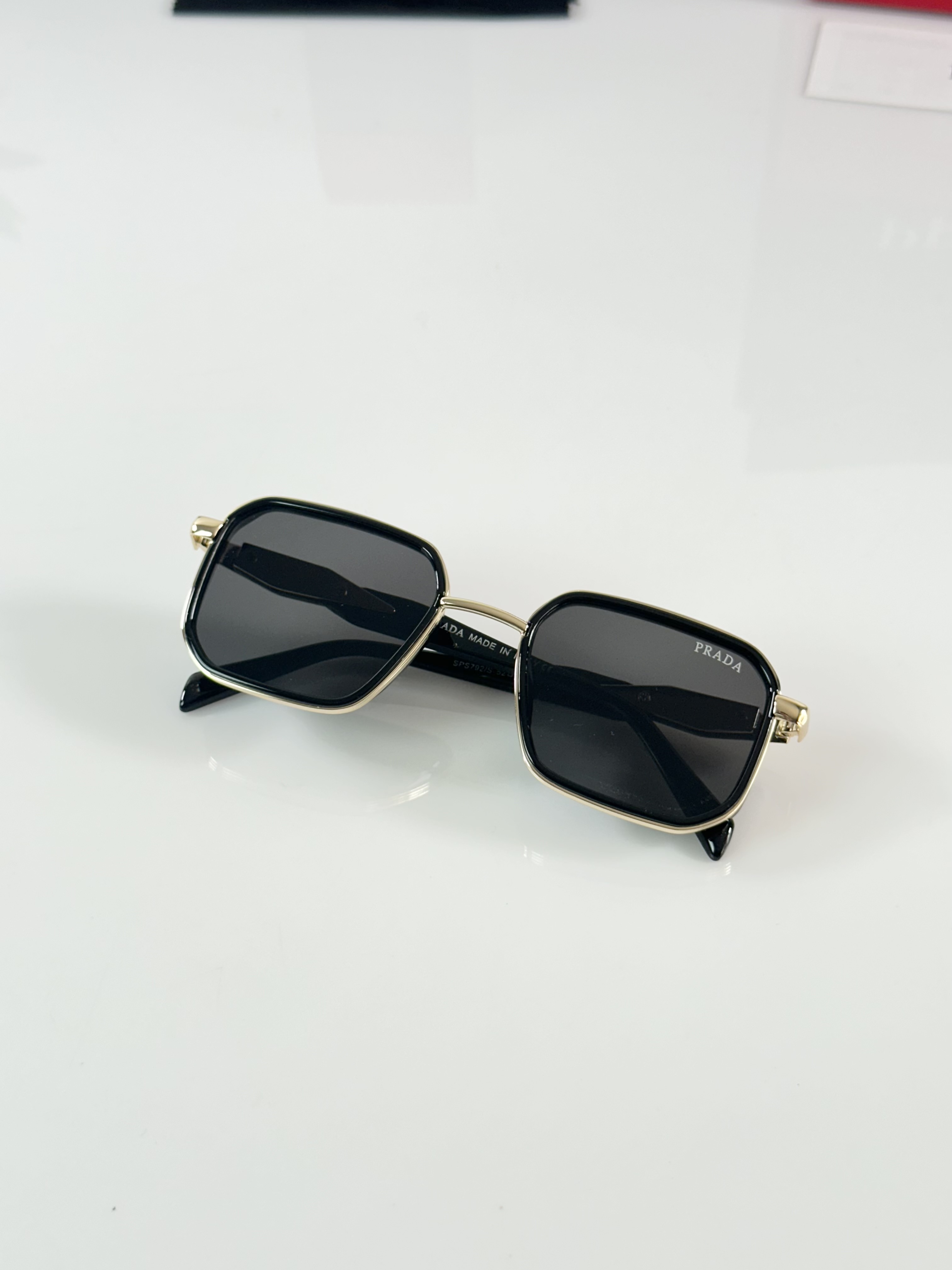 Prada_792_Gold_Black - Image 3