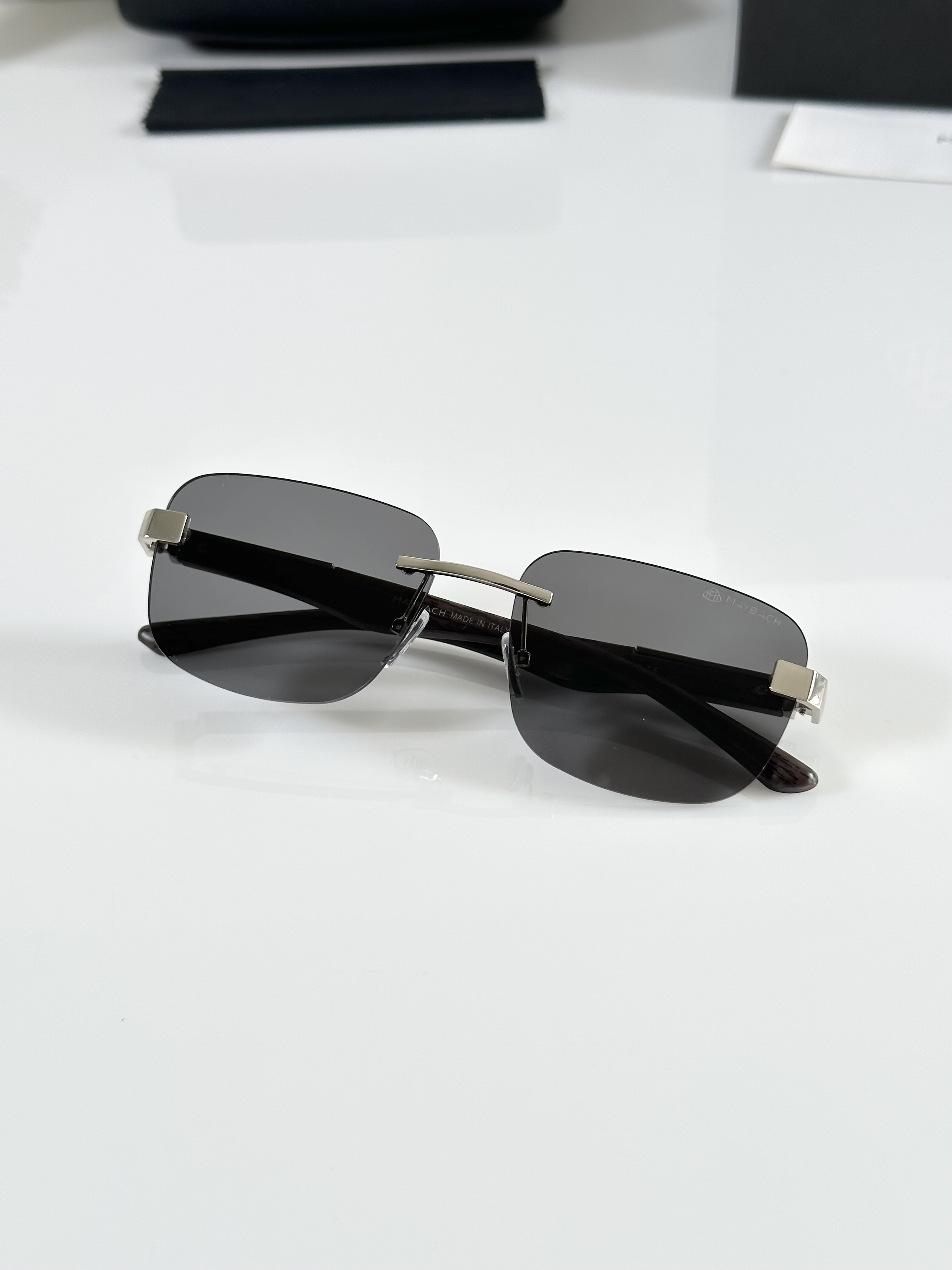Maybach X Maybahe 1030 Silver Black - Image 3