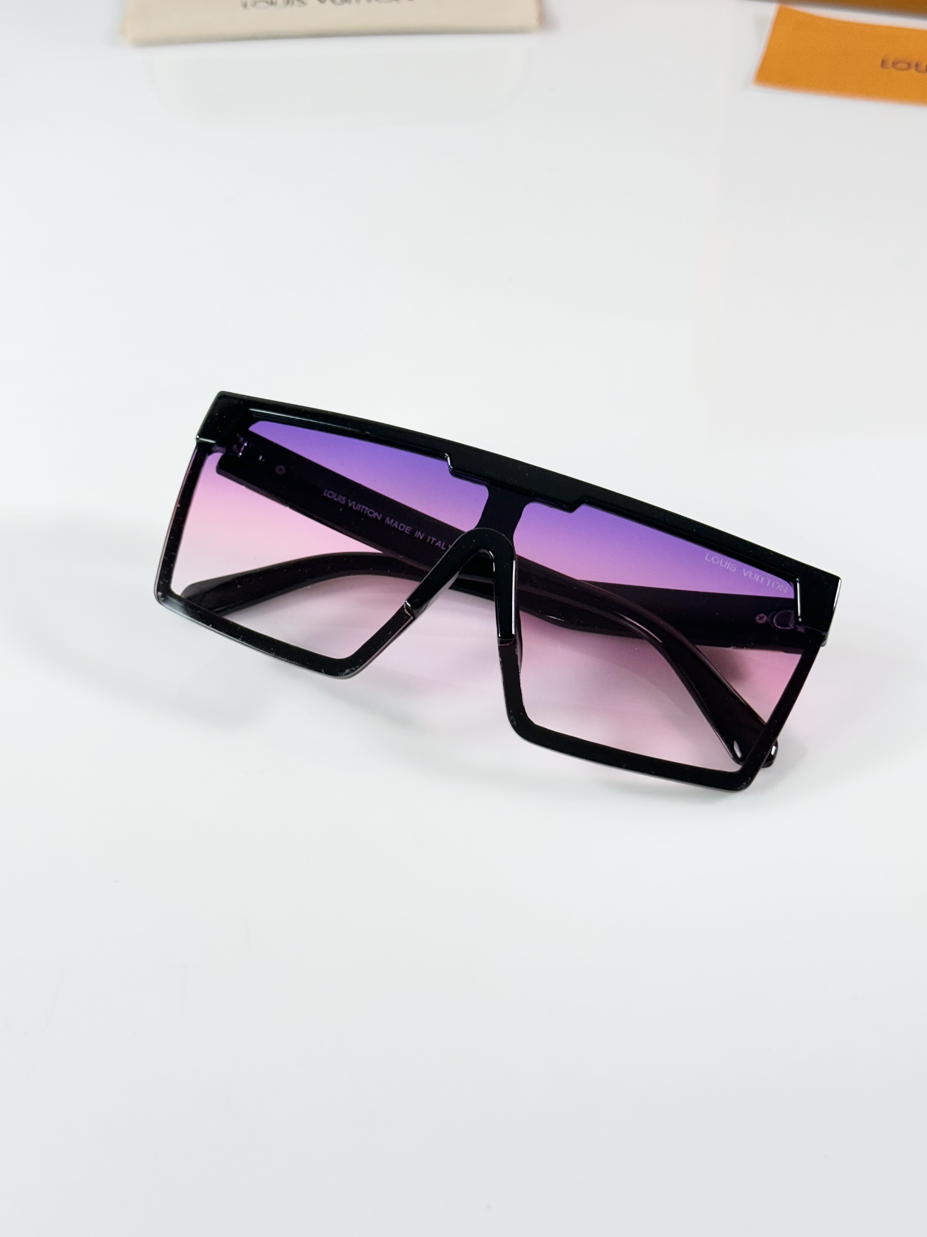 Louis_Vuitton_1012_Black_Pink - Image 3