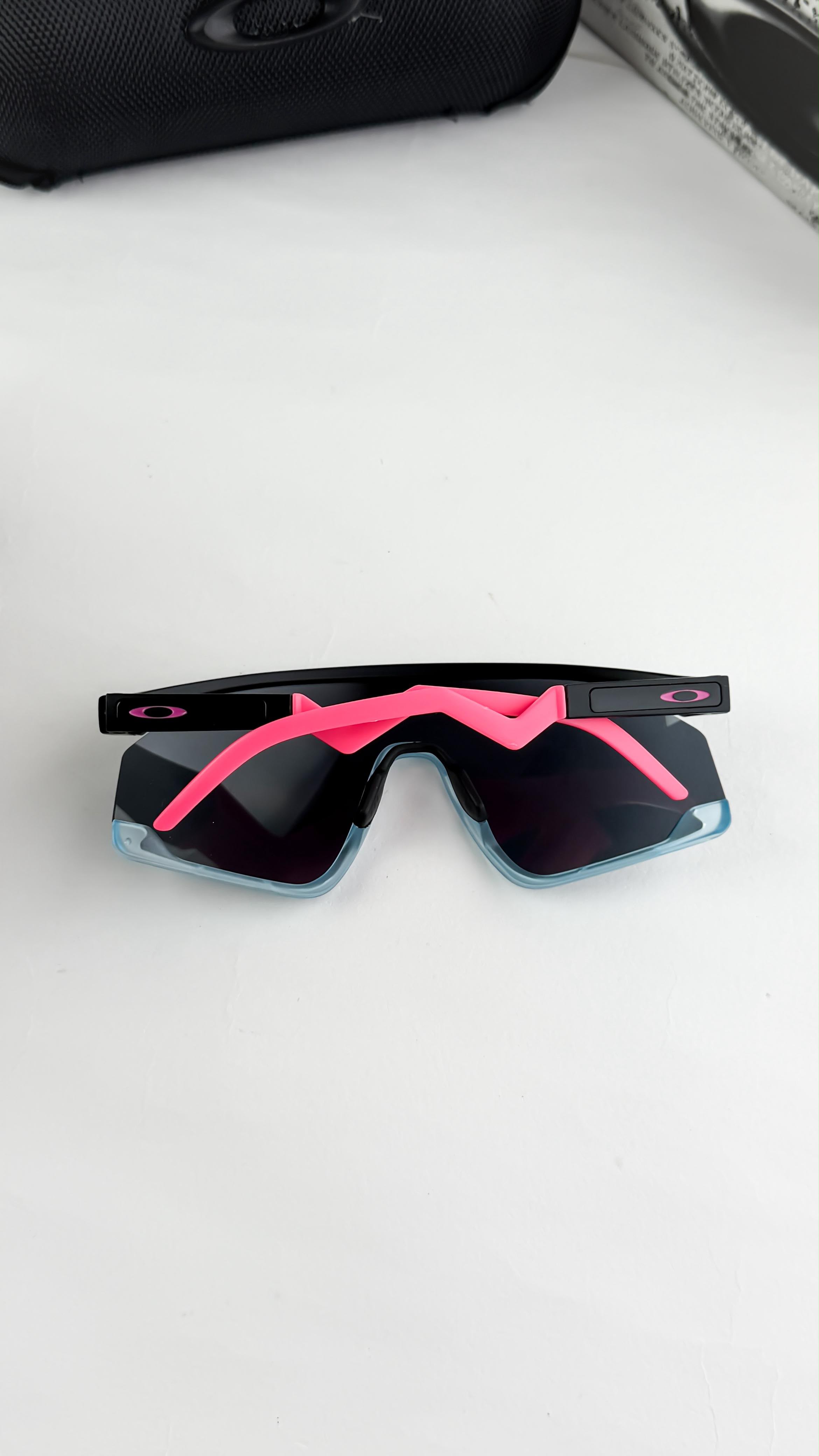 Oakley_pink_blue_9280 - Image 3