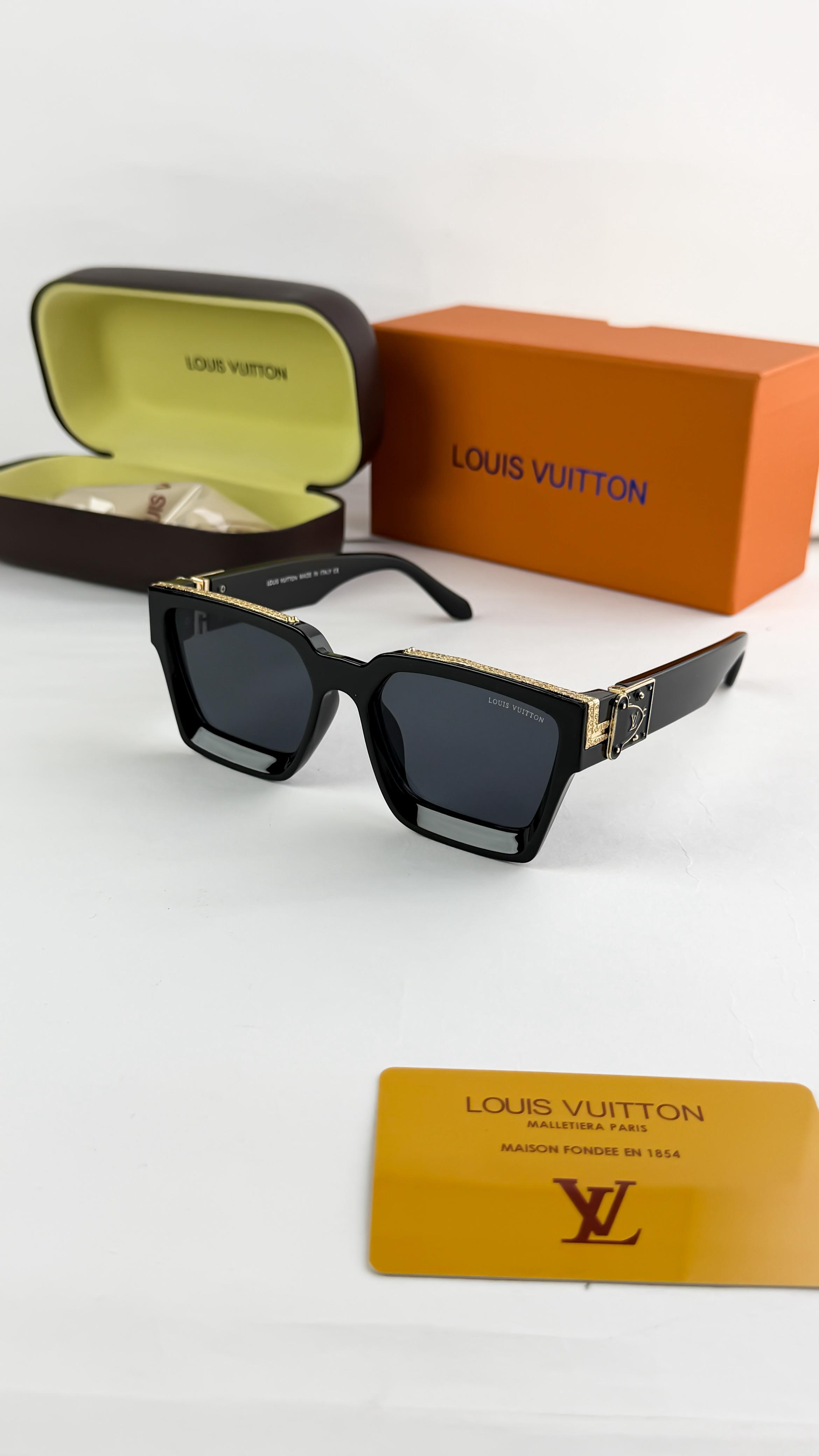 Louis_vuitton_gold_black_65n