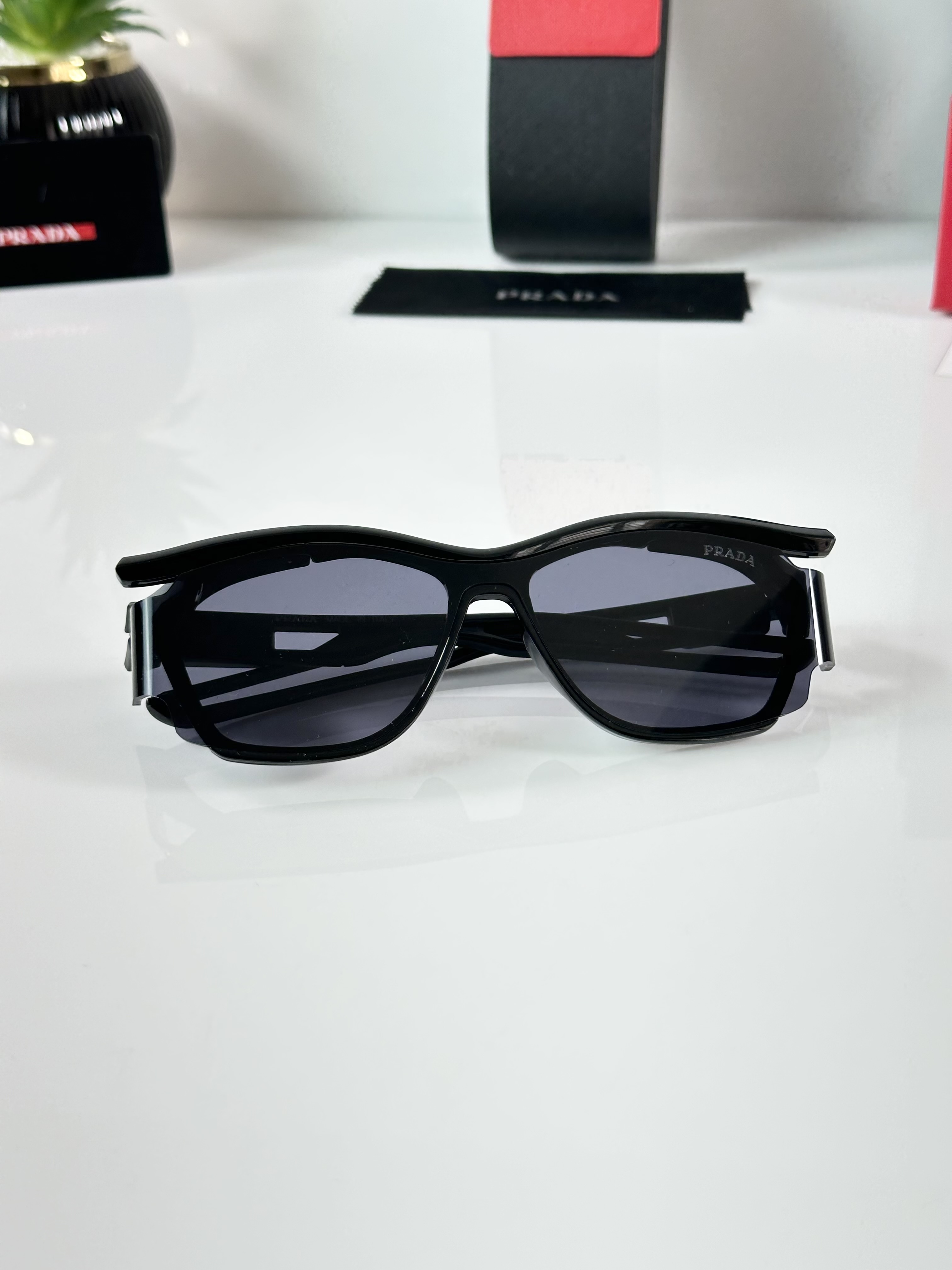 Prada_8899_Black - Image 4