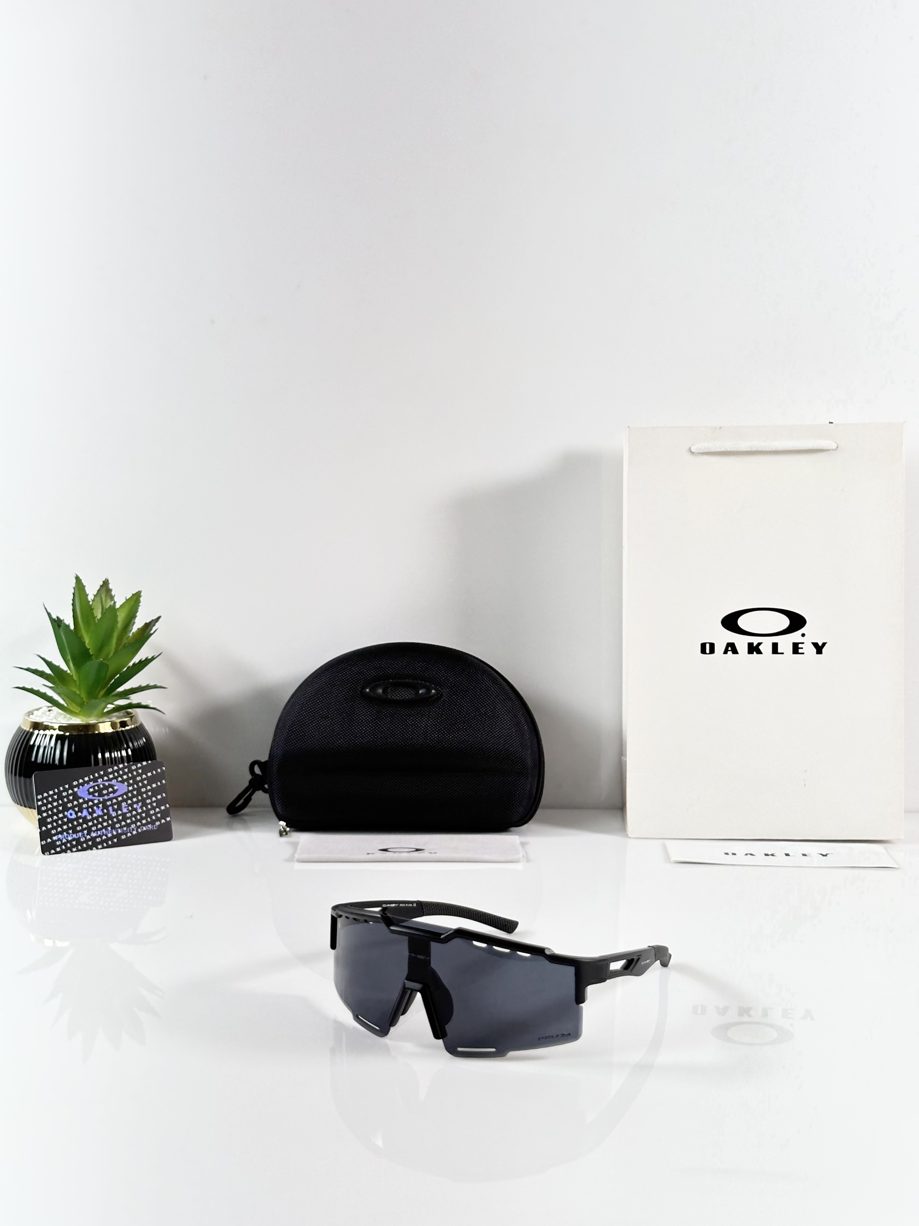 Okley 9965 Black