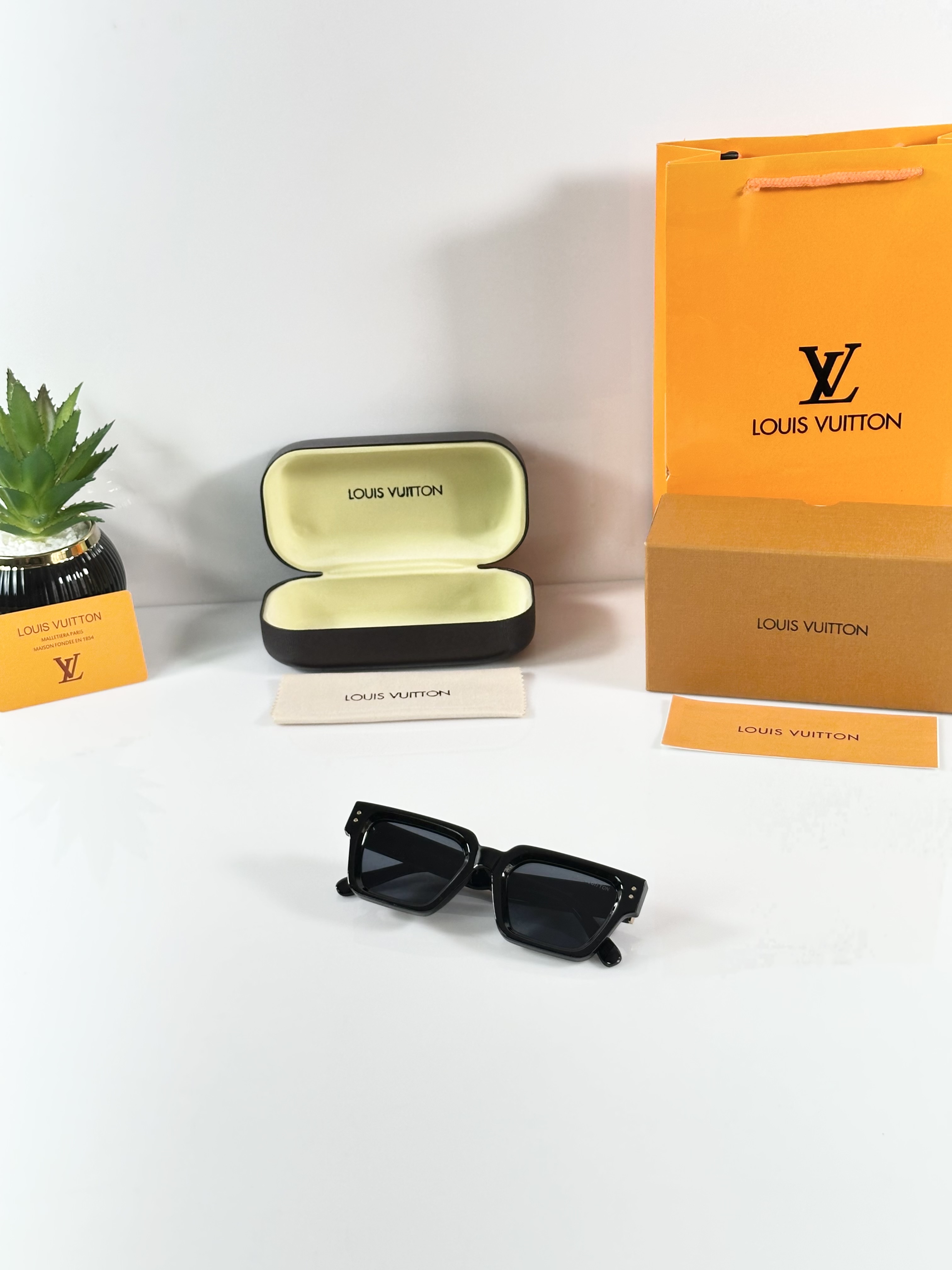 Louis_Vuitton_8263_Black - Image 5
