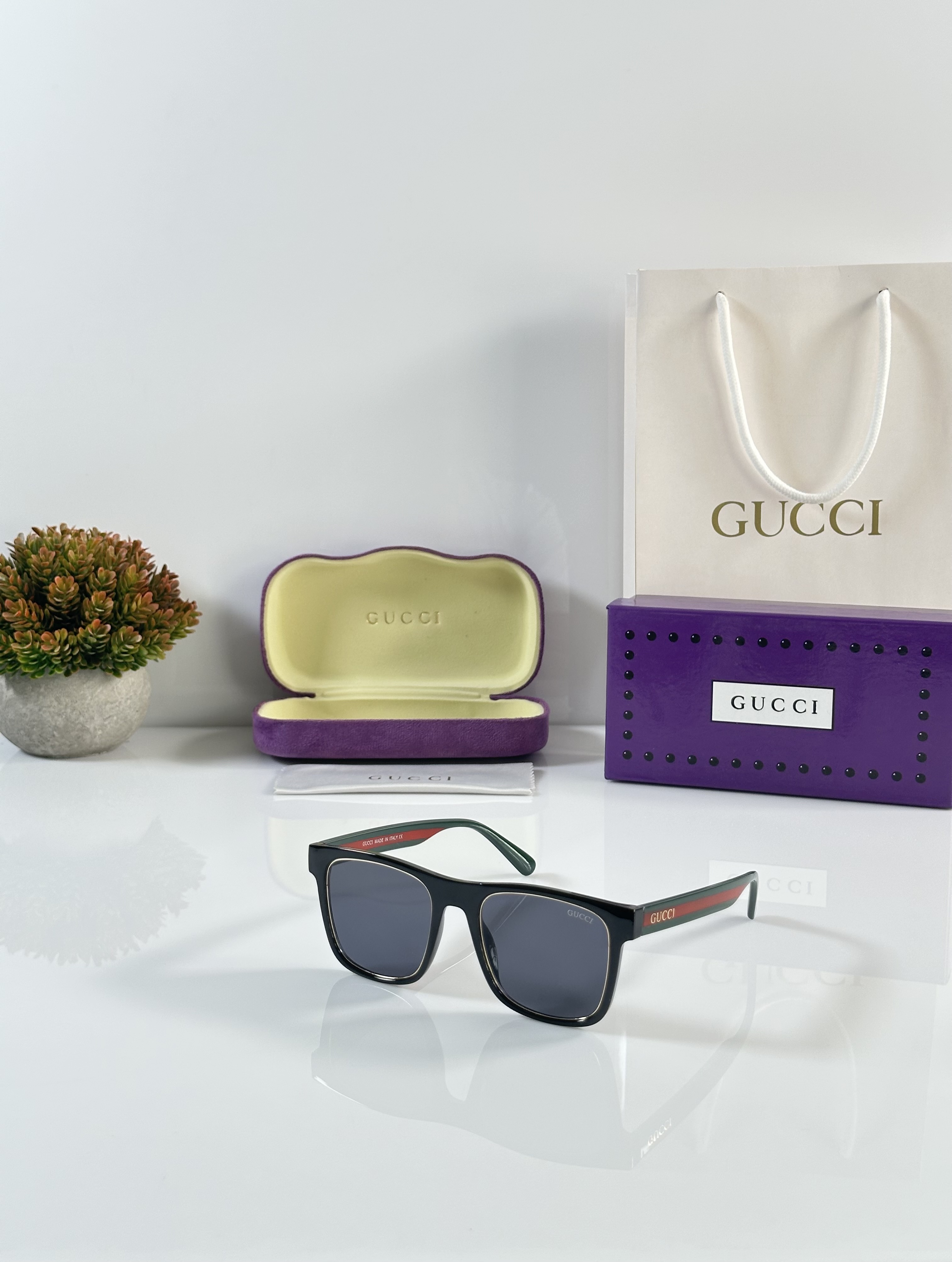 GG 2051 Shine Black