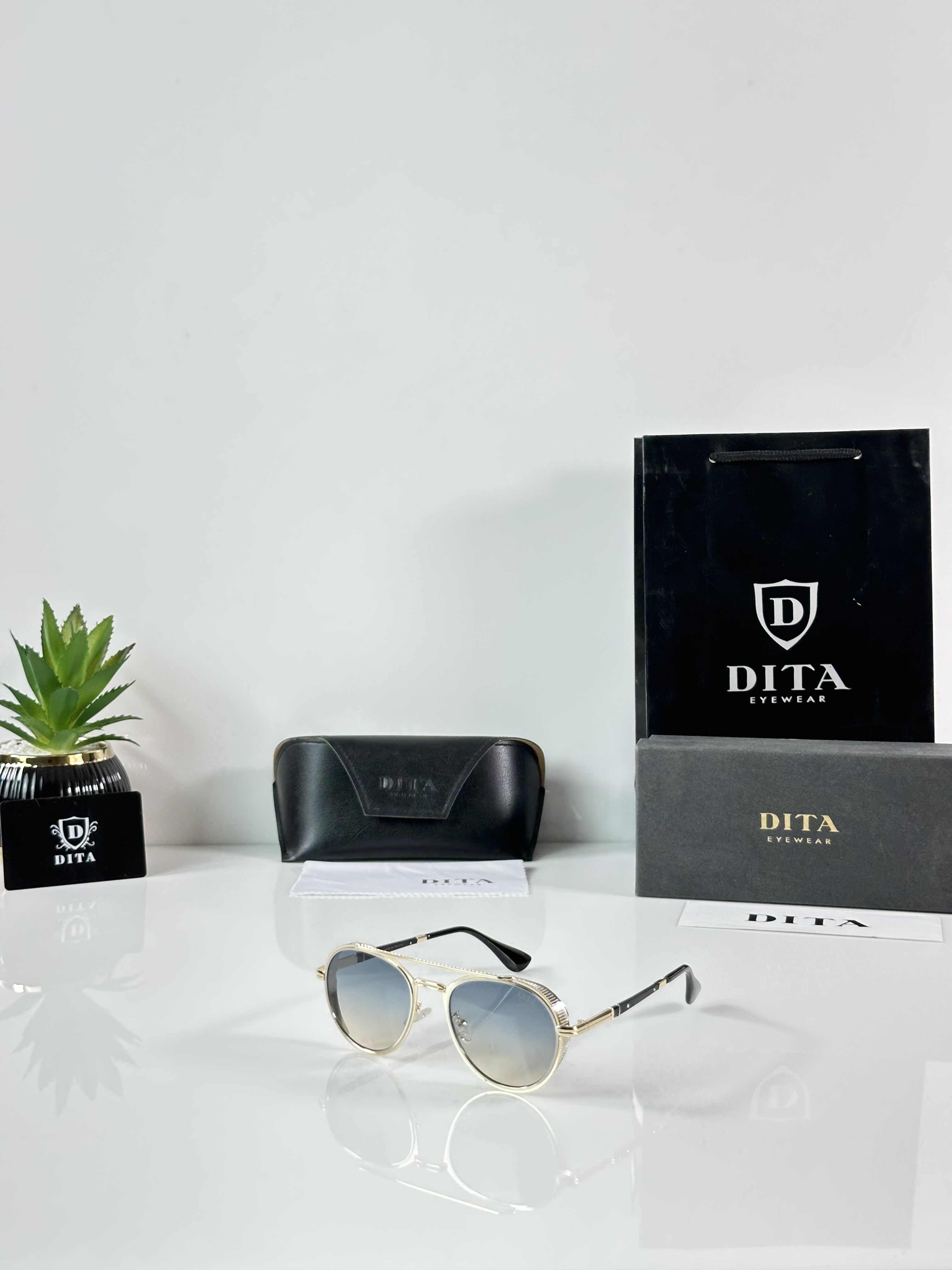 Dita 327 Gold Green DC