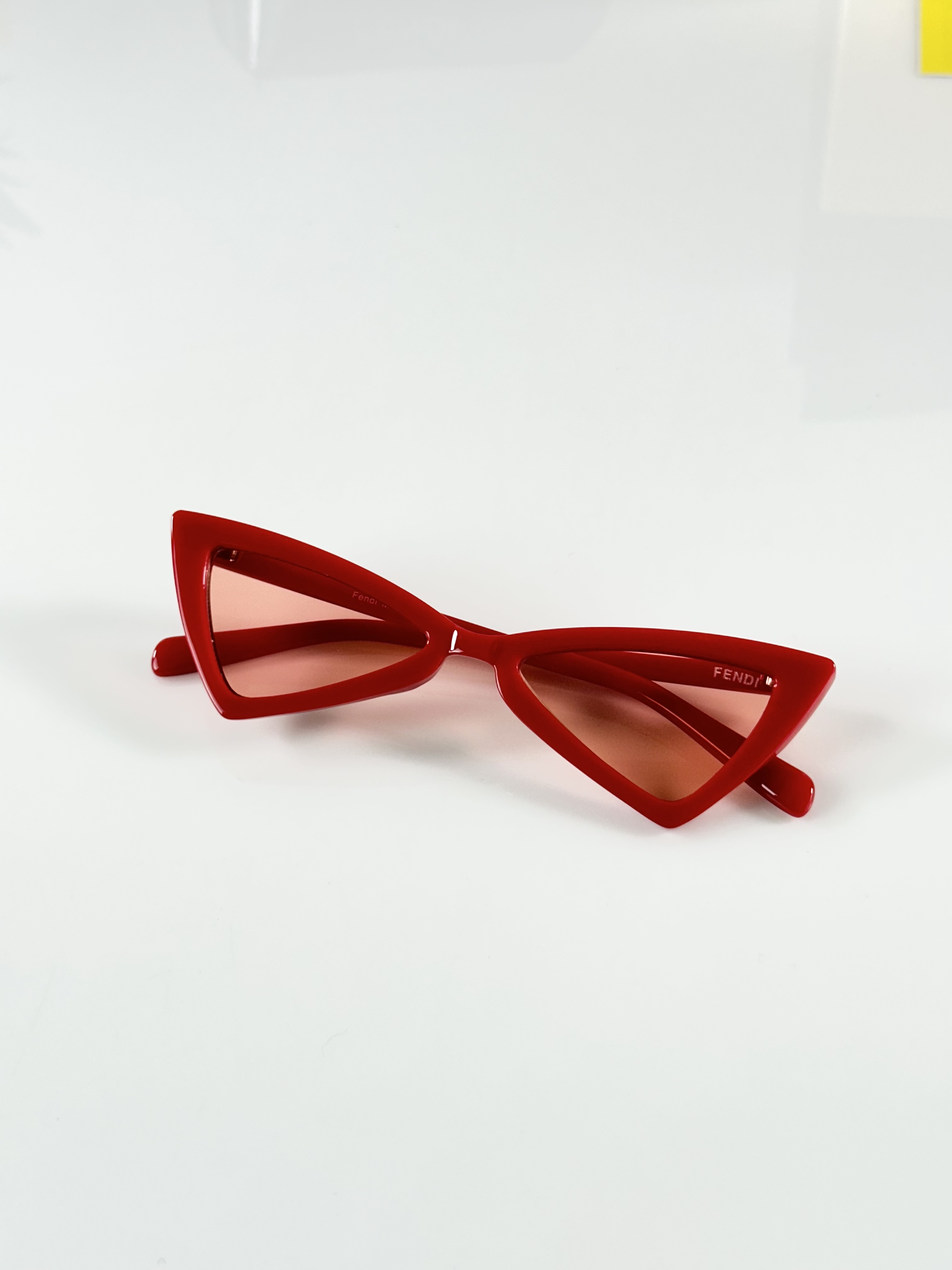 Fen WMNS 208 Red - Image 4