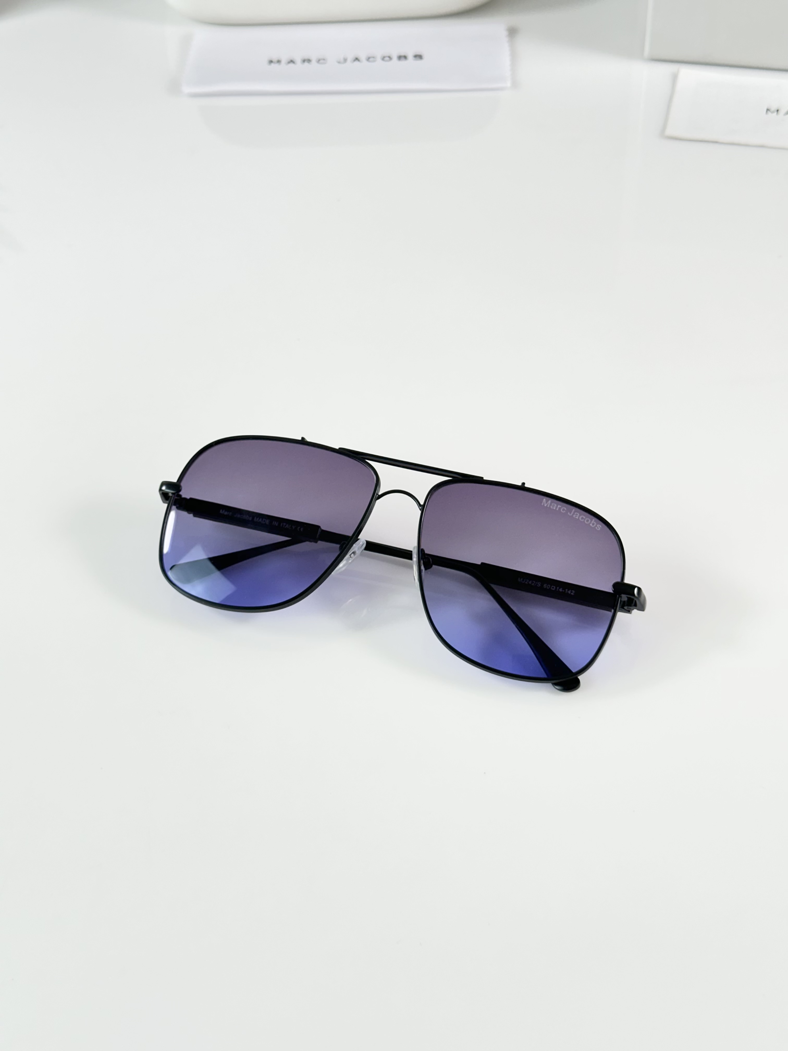 Marc Jacobs 242 Black Blue - Image 4