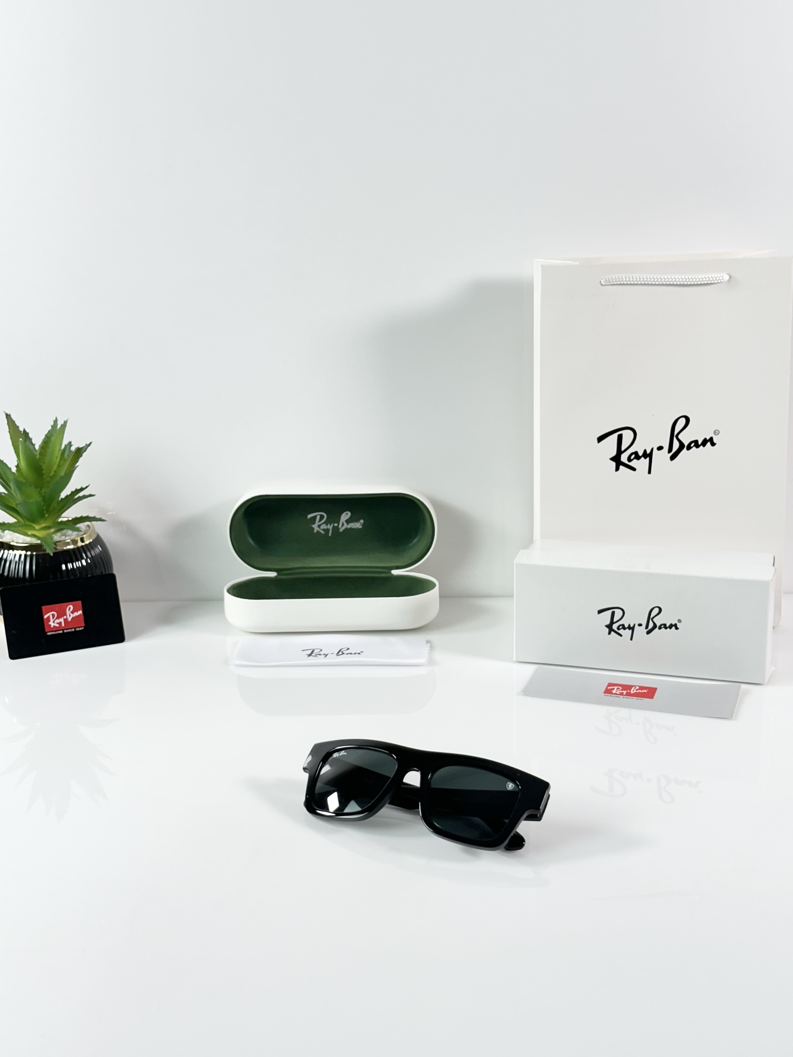 Rayban 4415 Shine Black GLASS - Image 5