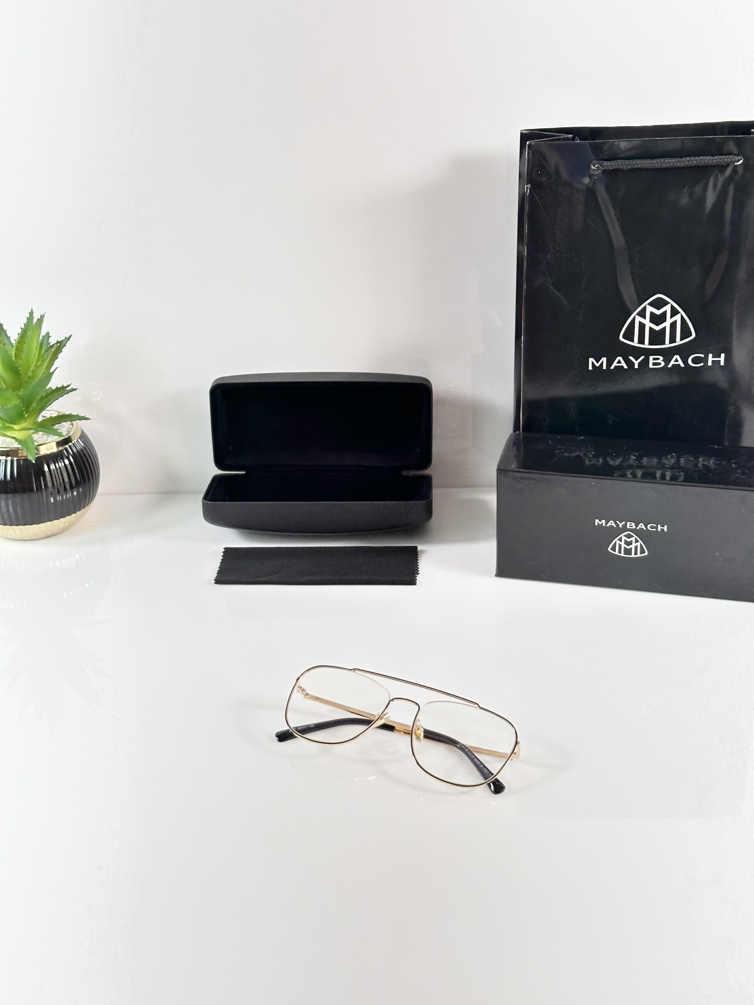 Maybach Z087 Gold Frame - Image 5