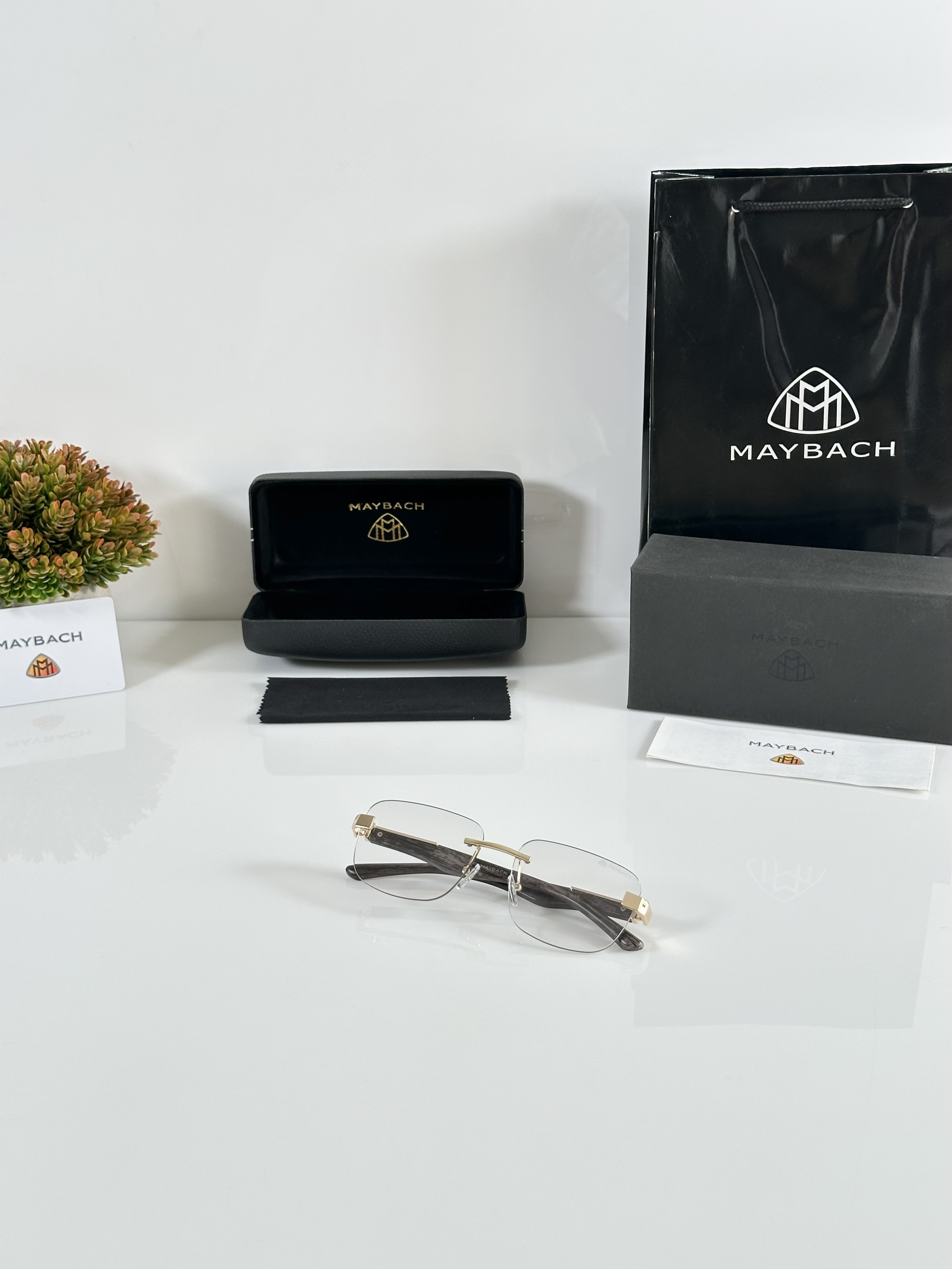 Maybach X Maybahe 1030 Gold Day Night Color Changing Glass - Image 5