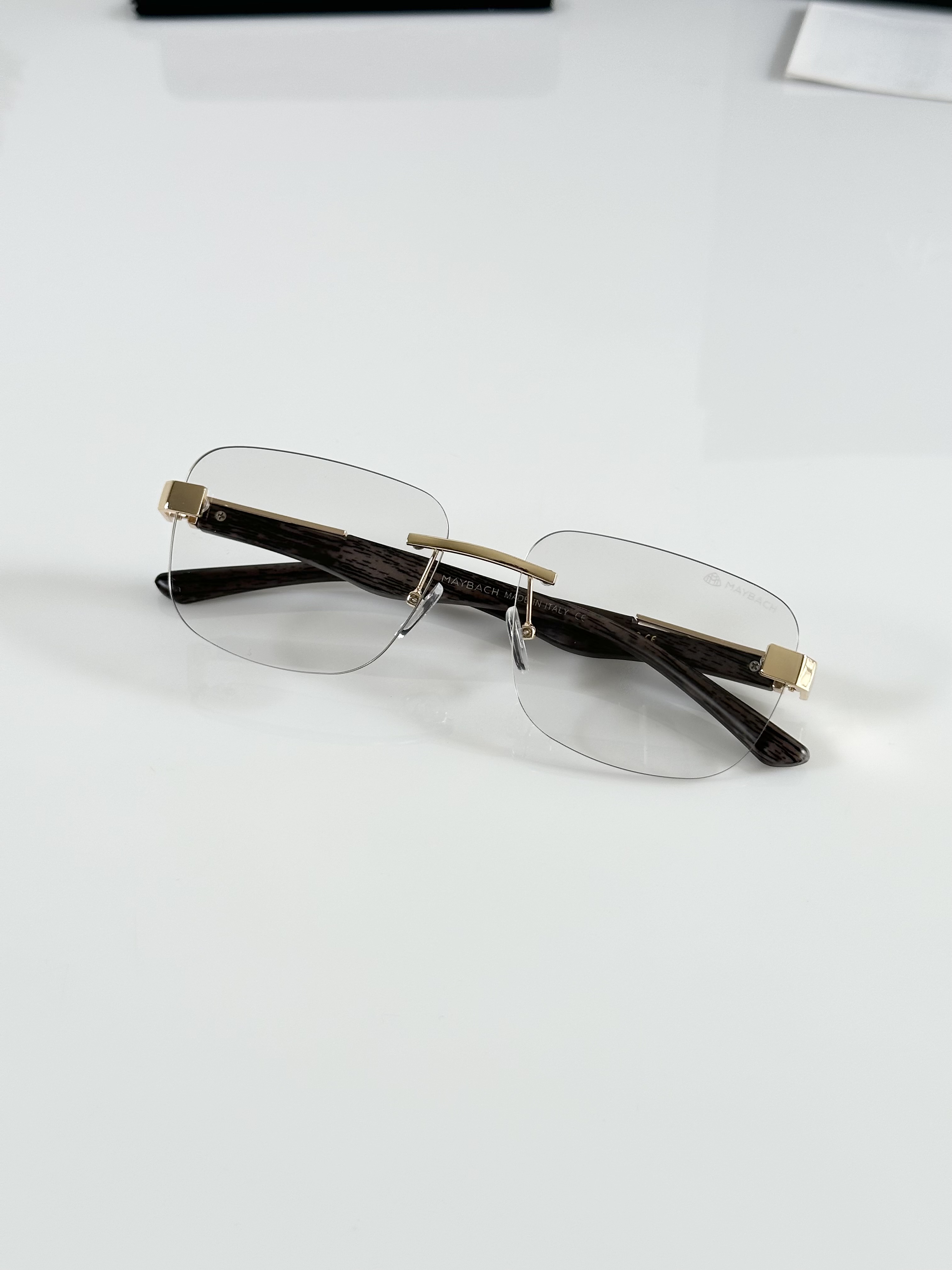 Maybach X Maybahe 1030 Gold Day Night Color Changing Glass - Image 4