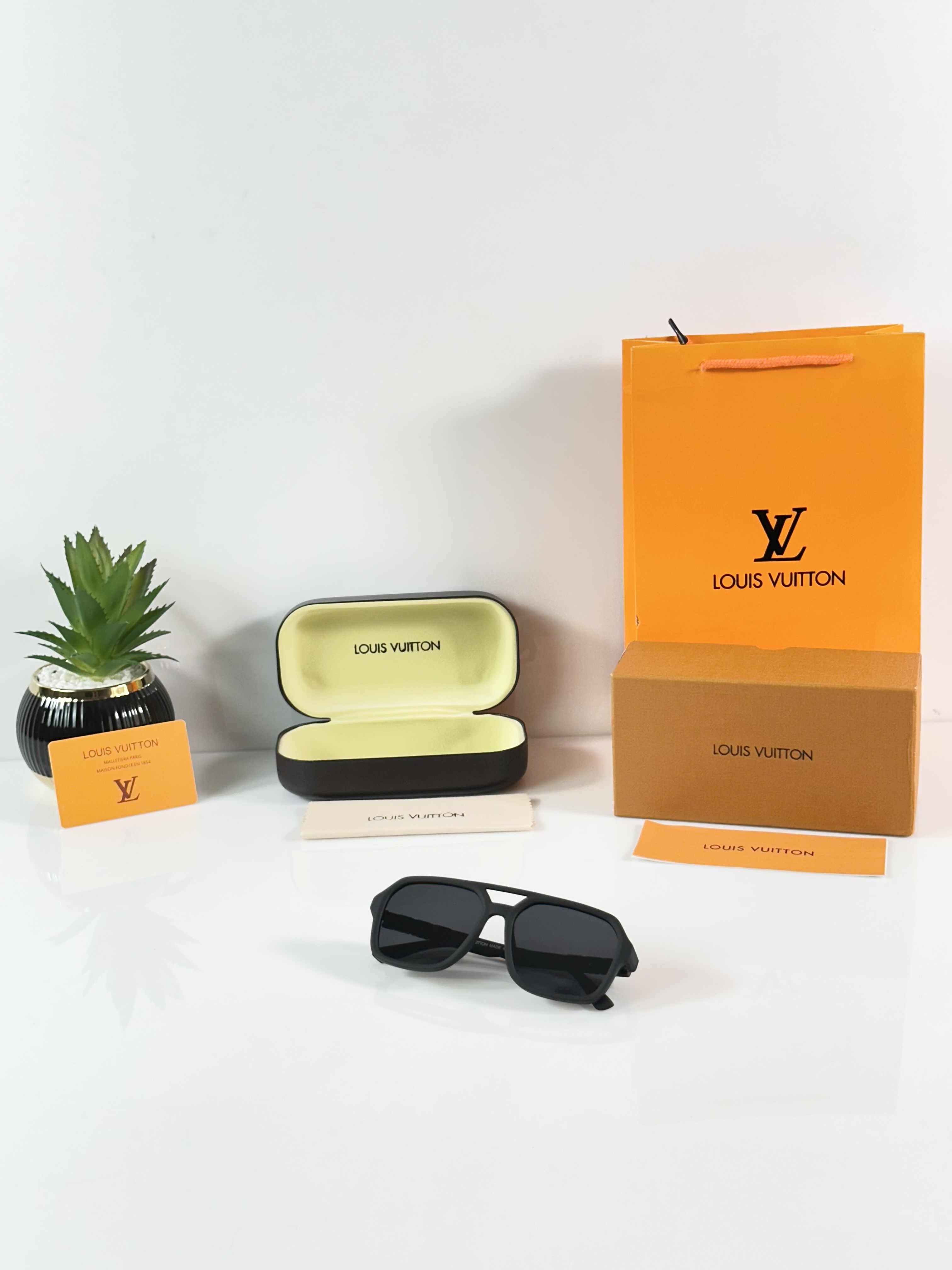 Loui Vuitton 2687 Mate Black - Image 5