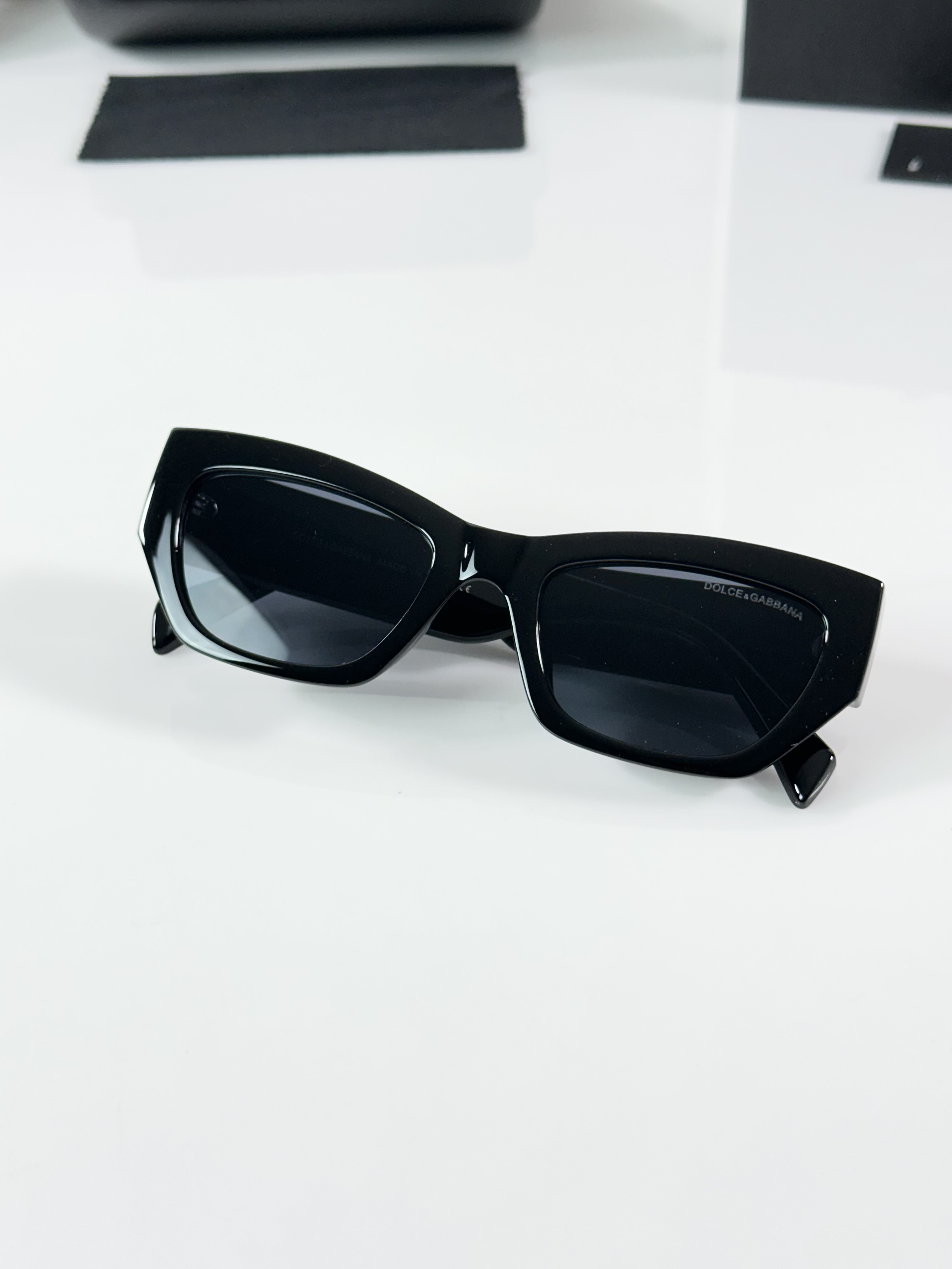 Dolc & Gabbana WMNS 8369 Black - Image 4
