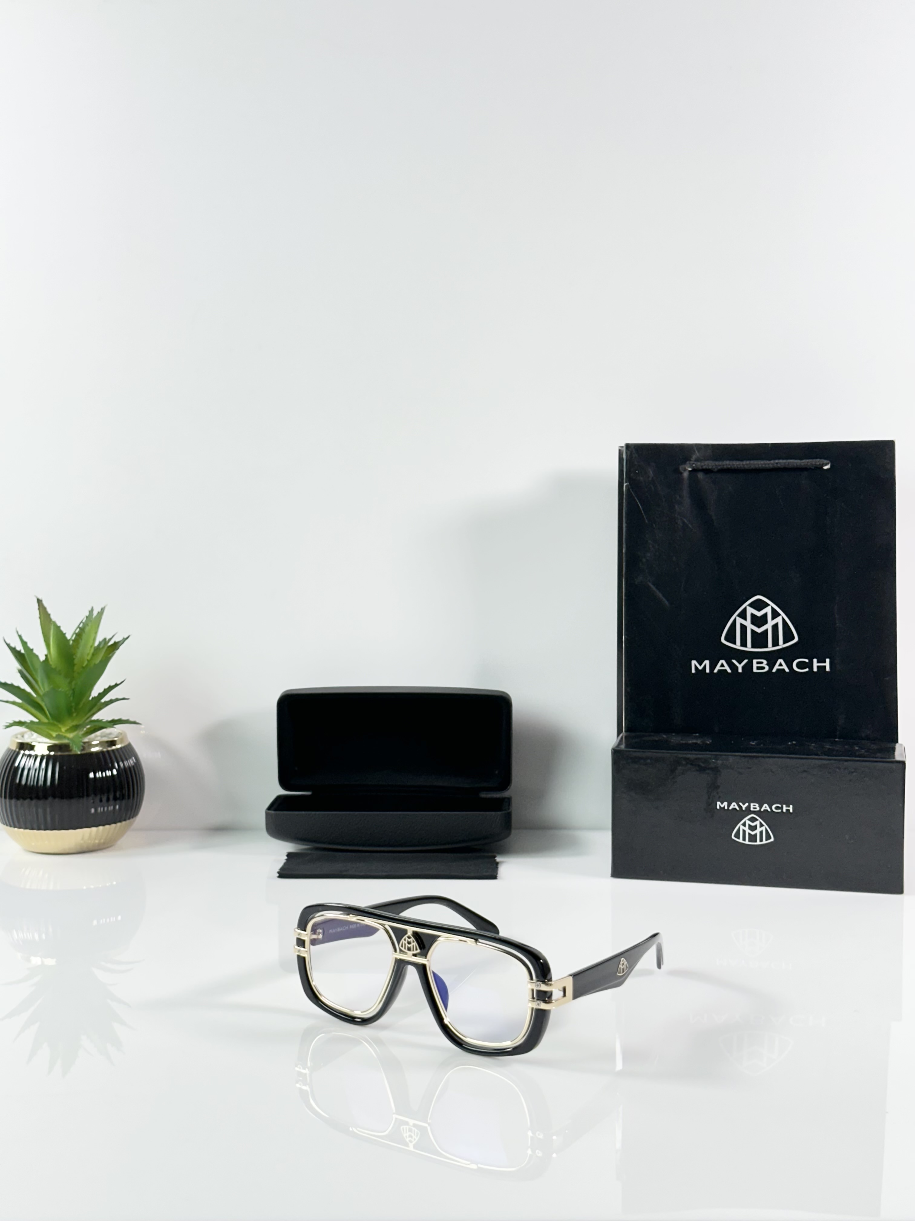 Maybach 7339 Gold Black Plano