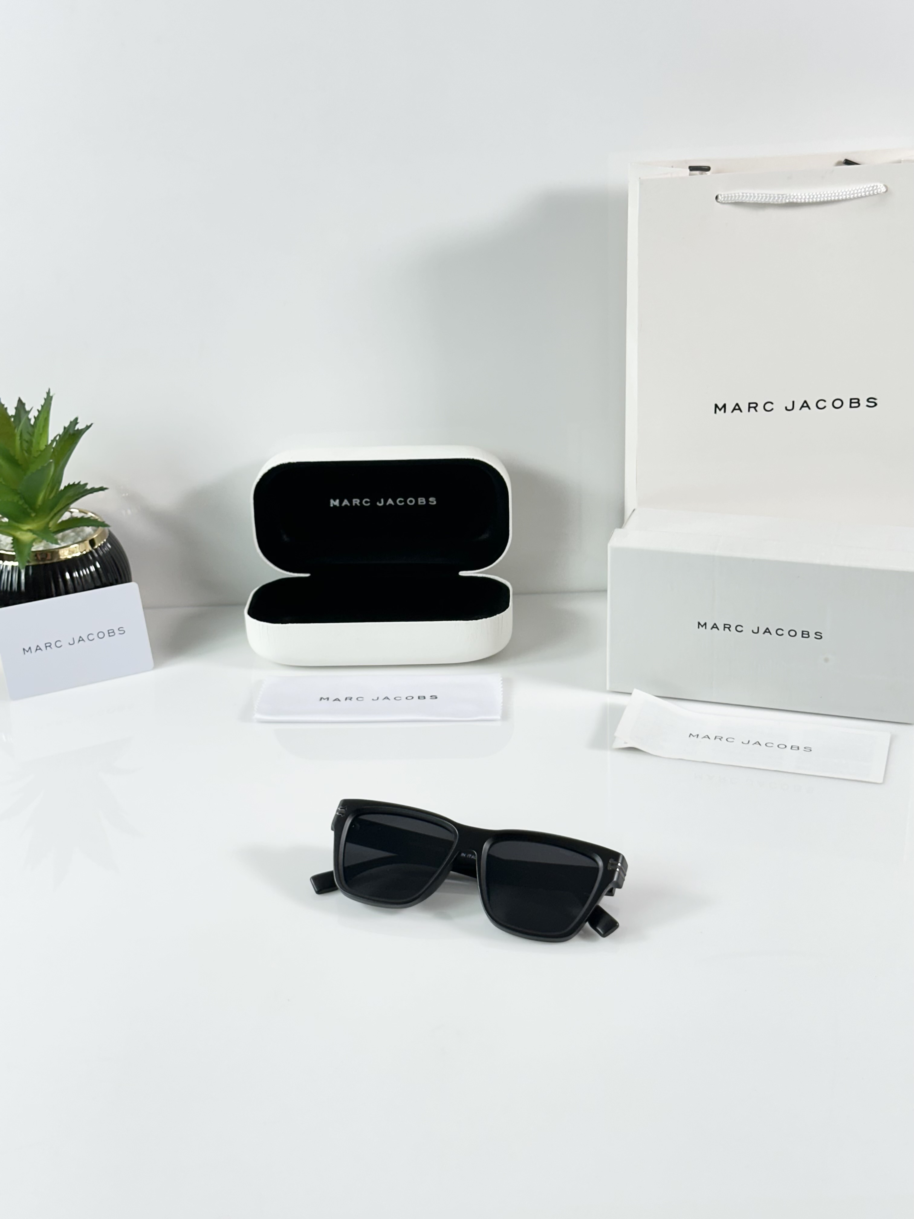 Marc Jacobs 1002 Mate Gun Black - Image 5
