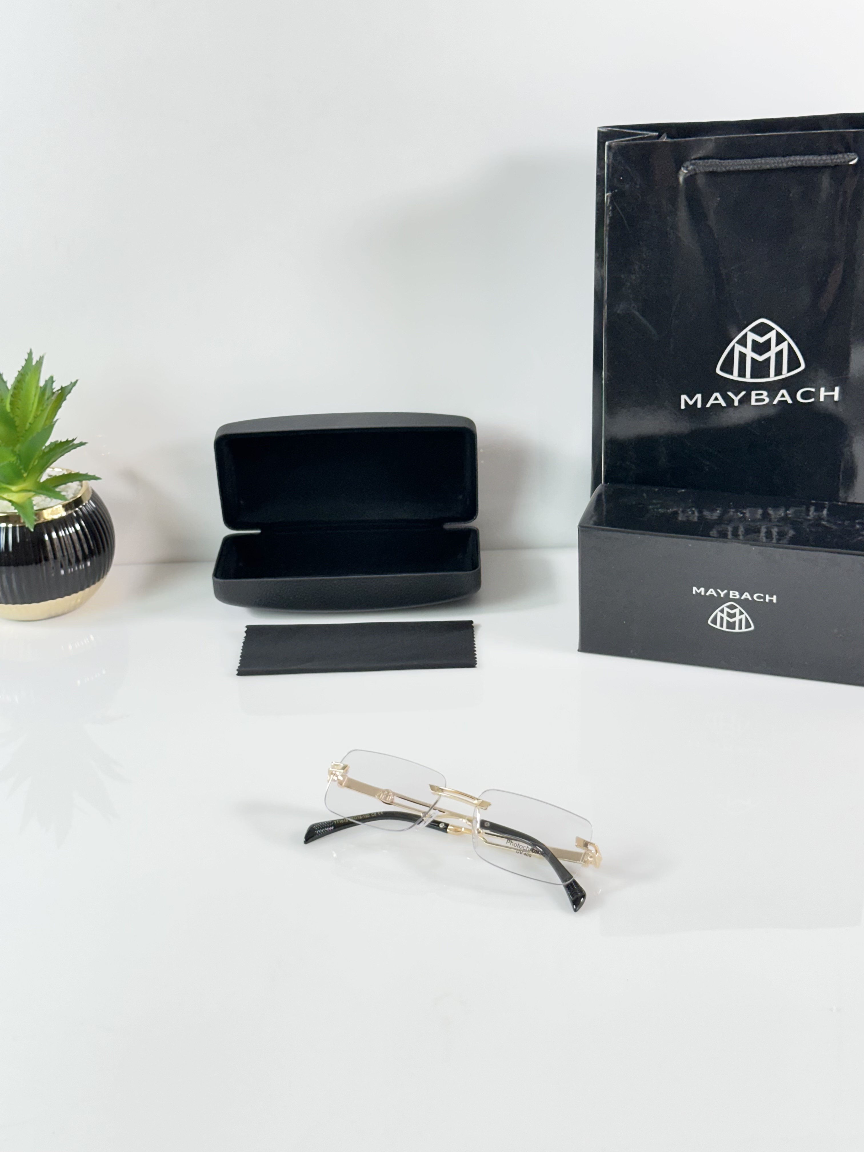 Maybach 1015 Gold Black Day Night Color Changing Glass - Image 5