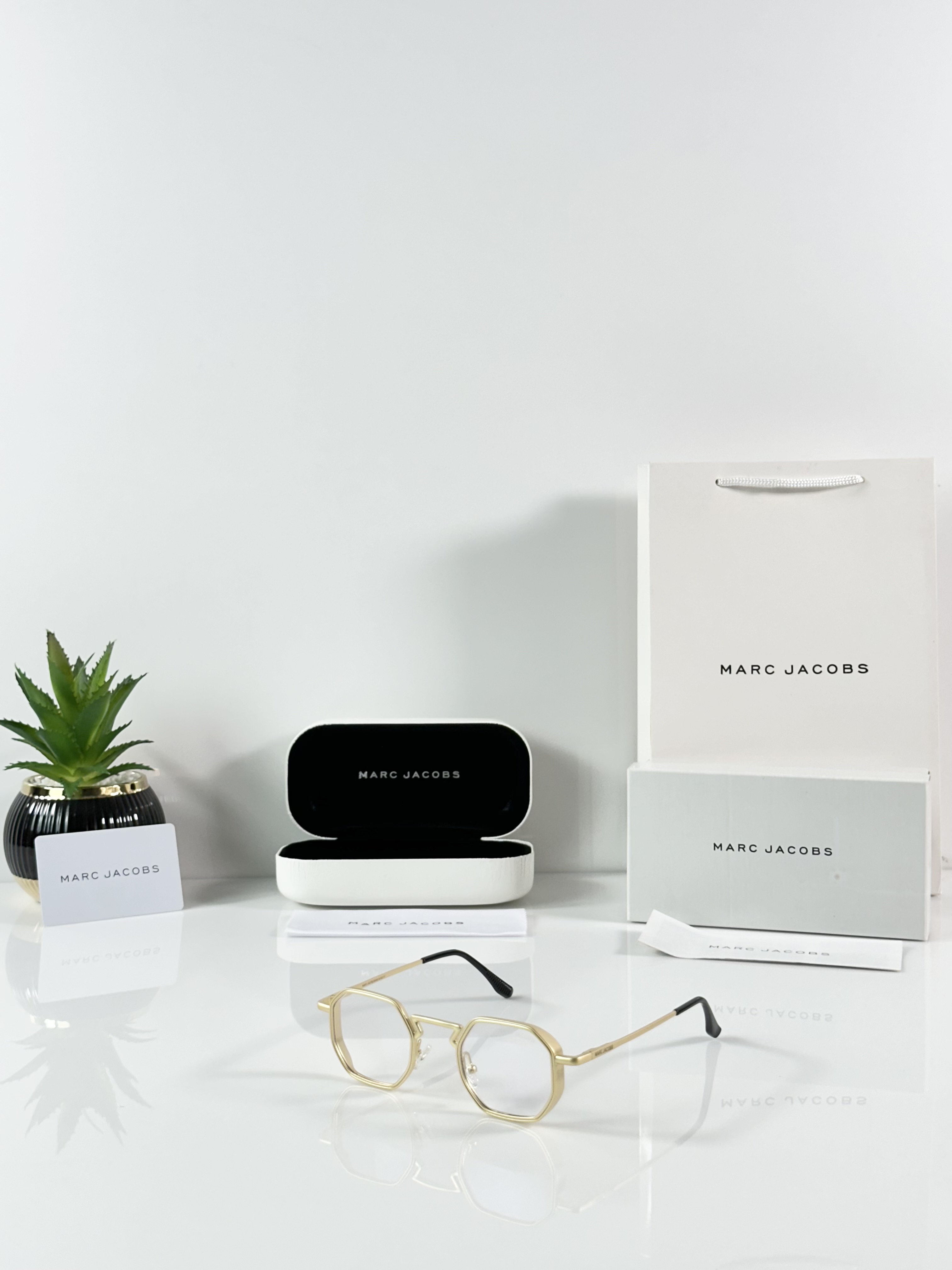 Marc Jacobs 506 Gold Frame