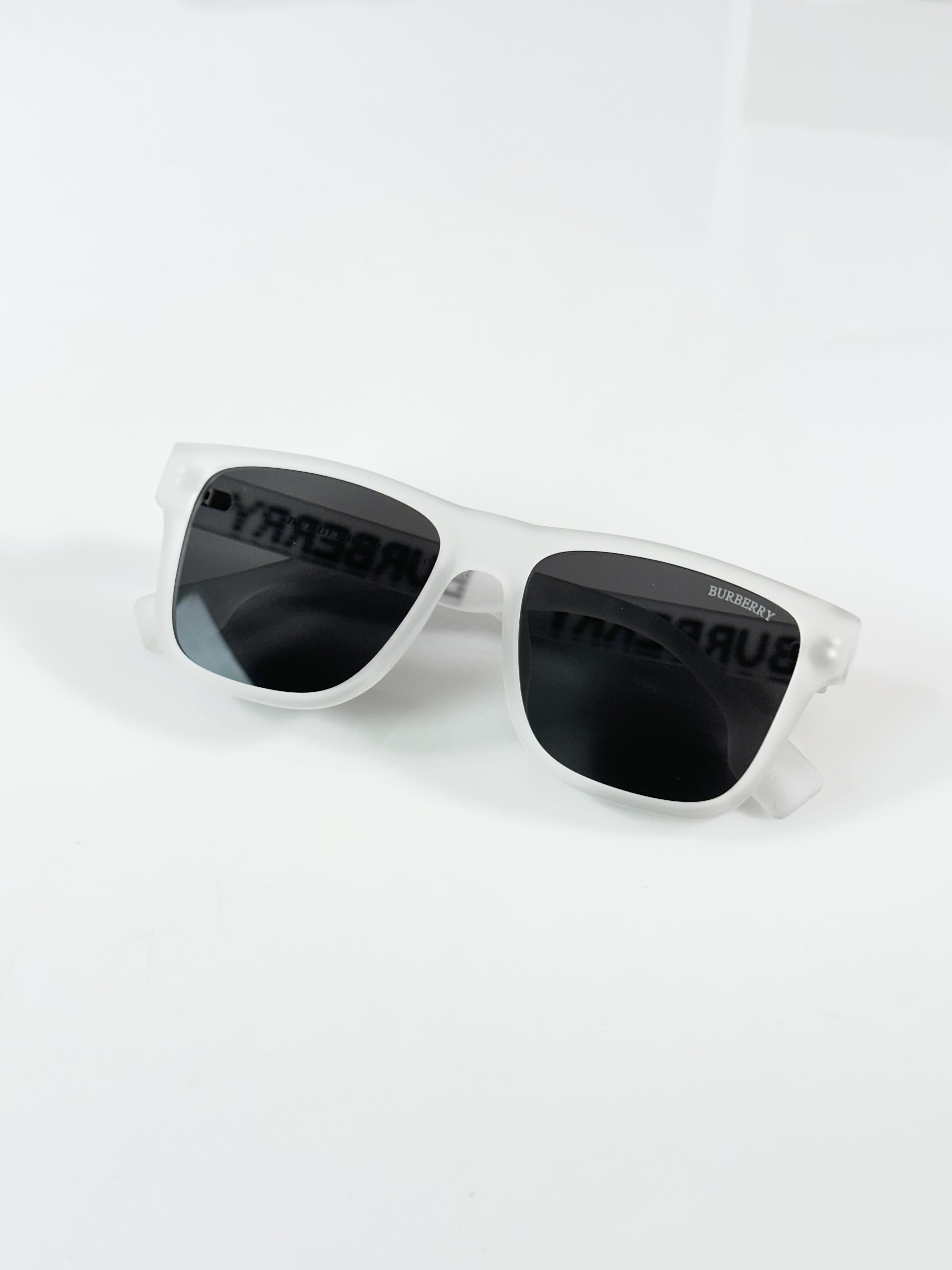 Burberr 4458 Ice Black - Image 4