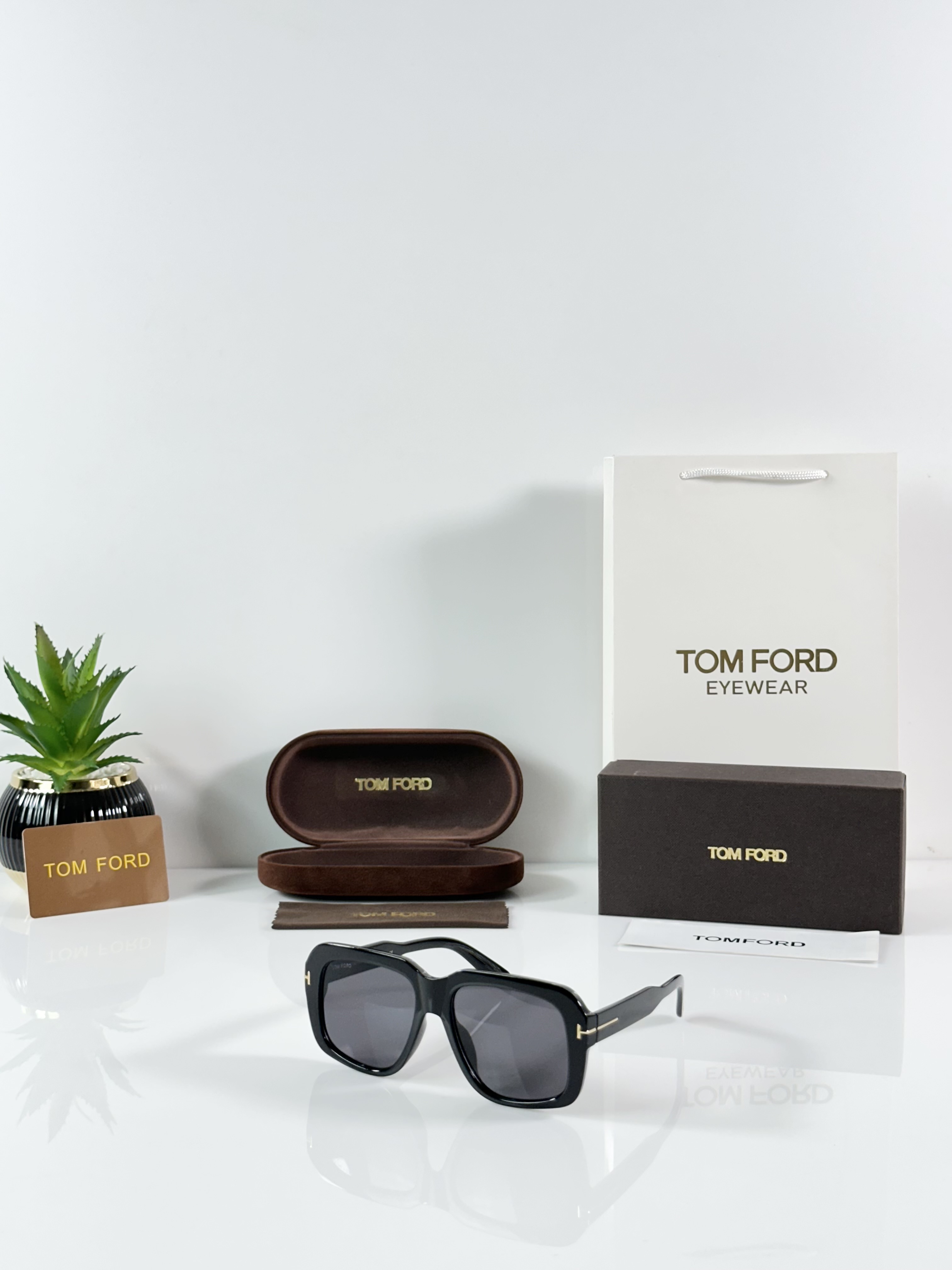 Tomfor 6031 Black