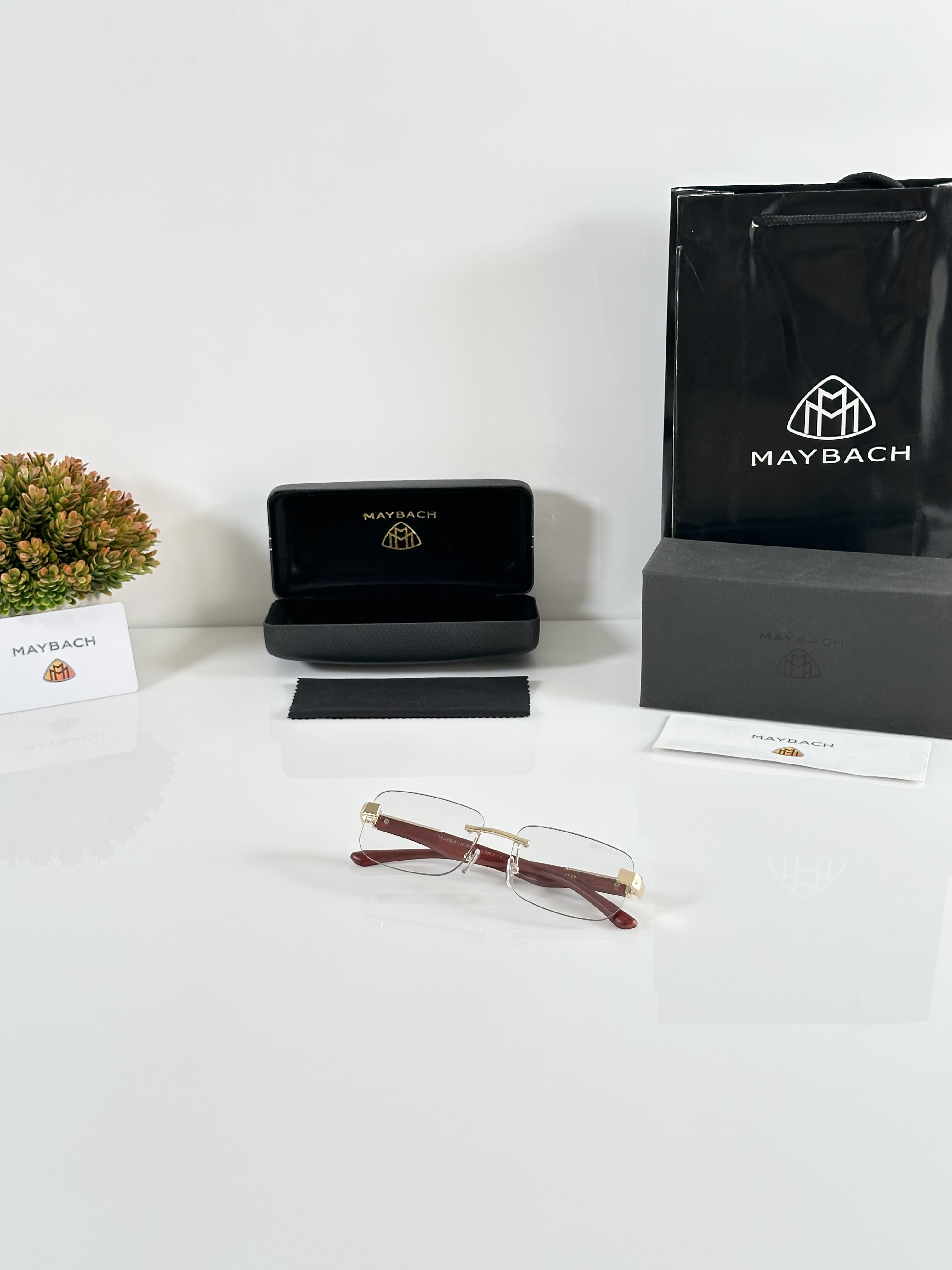 Maybach X Maybahe 1029 Gold Day Night Colour Changing Glass - Image 5