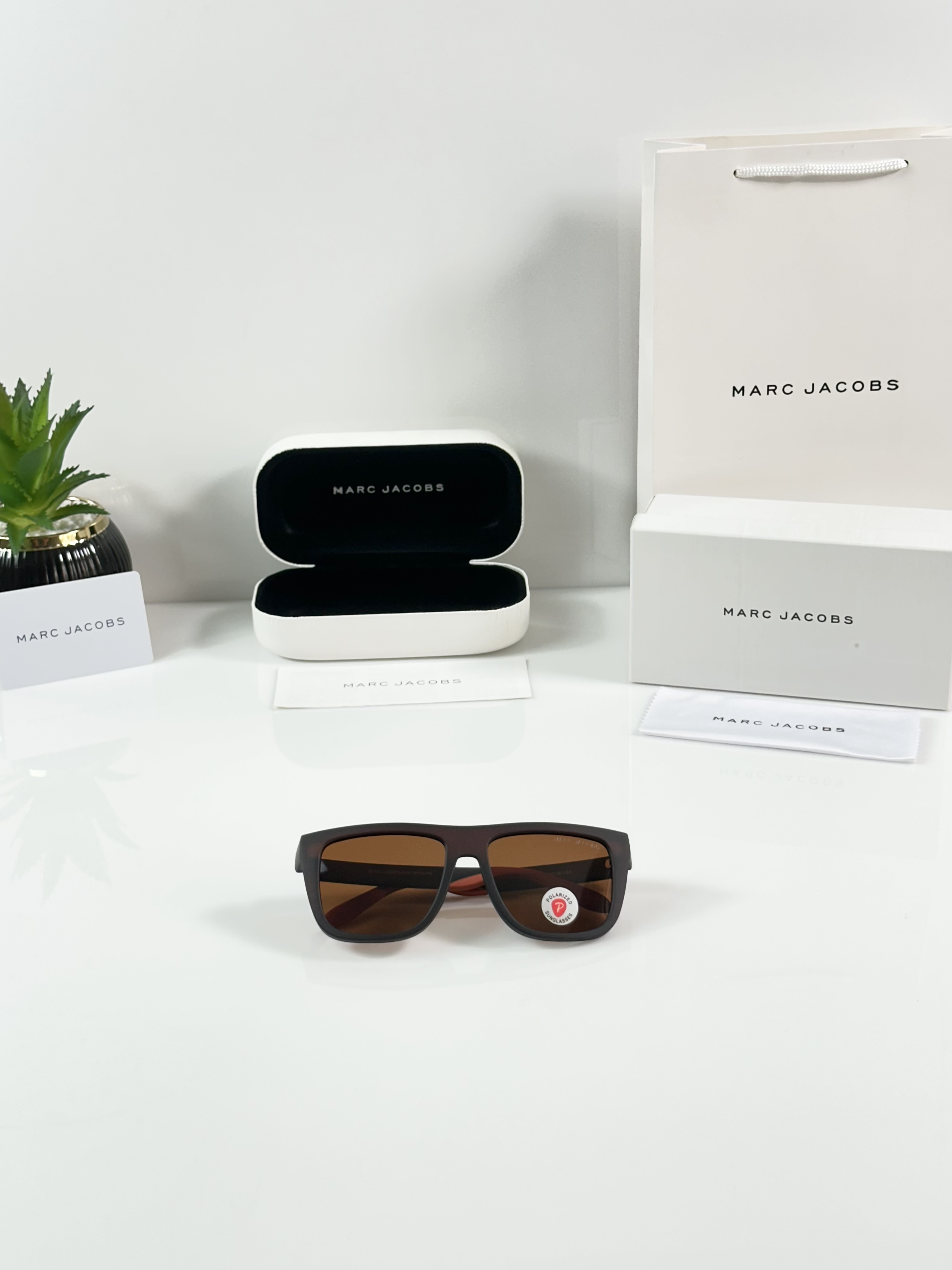 Marc Jacobs 2104 Matte Brown - Image 4