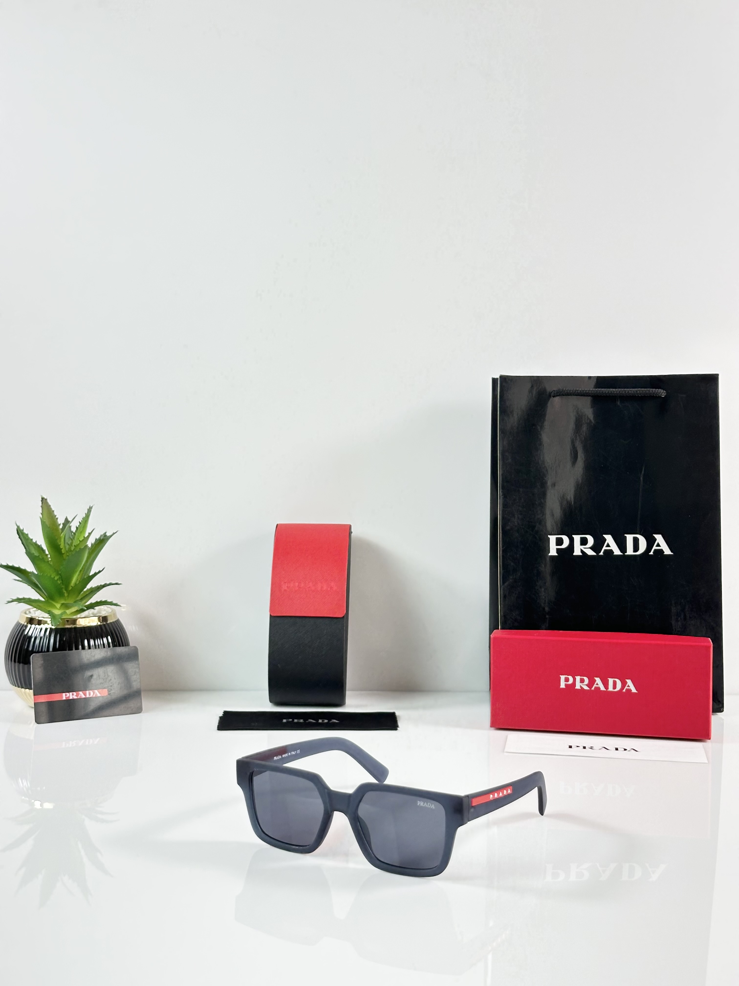 Prad 8720 Matte Blue Black