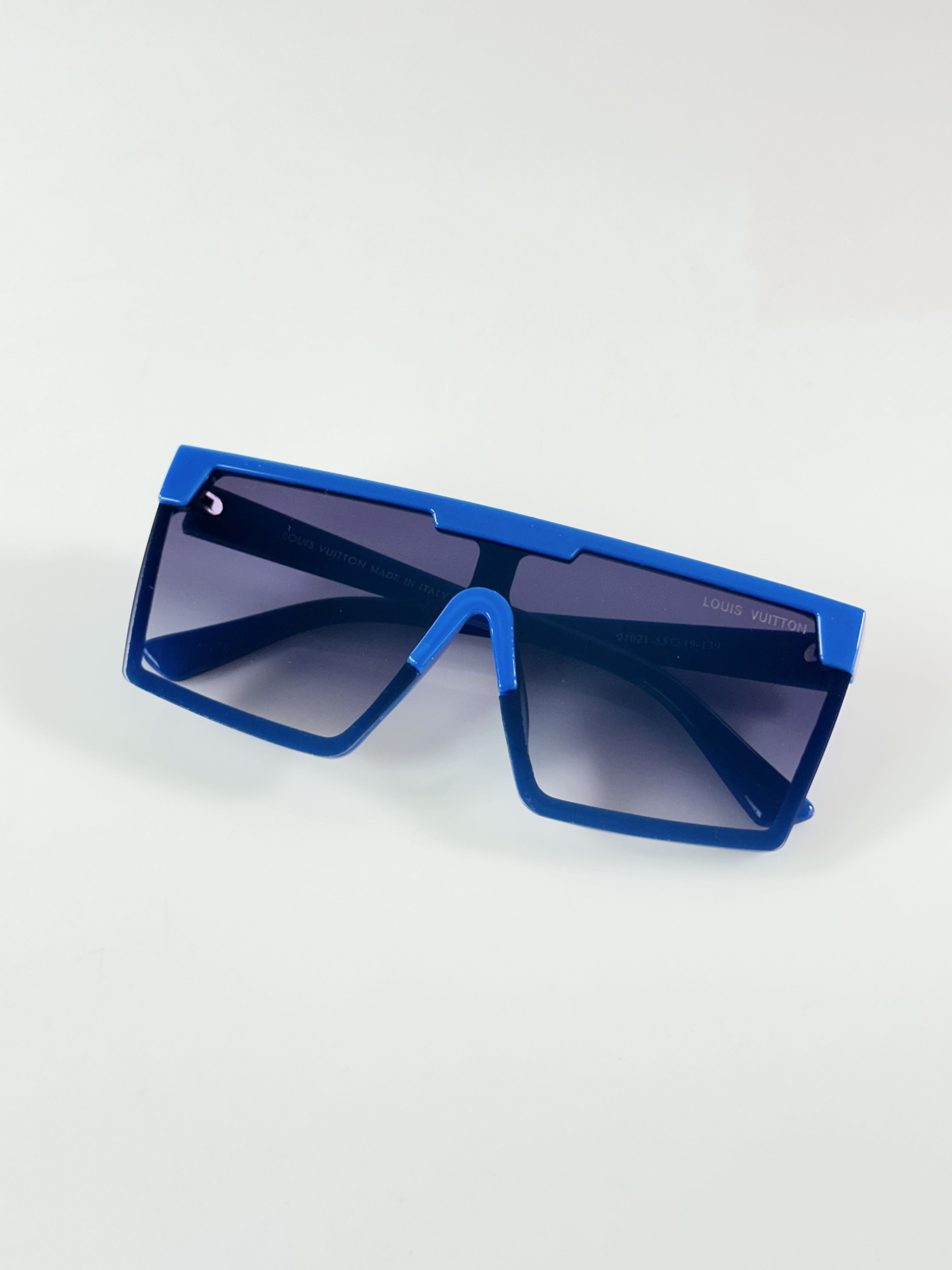 Loui Vuitton 1021 Blue Revo - Image 4