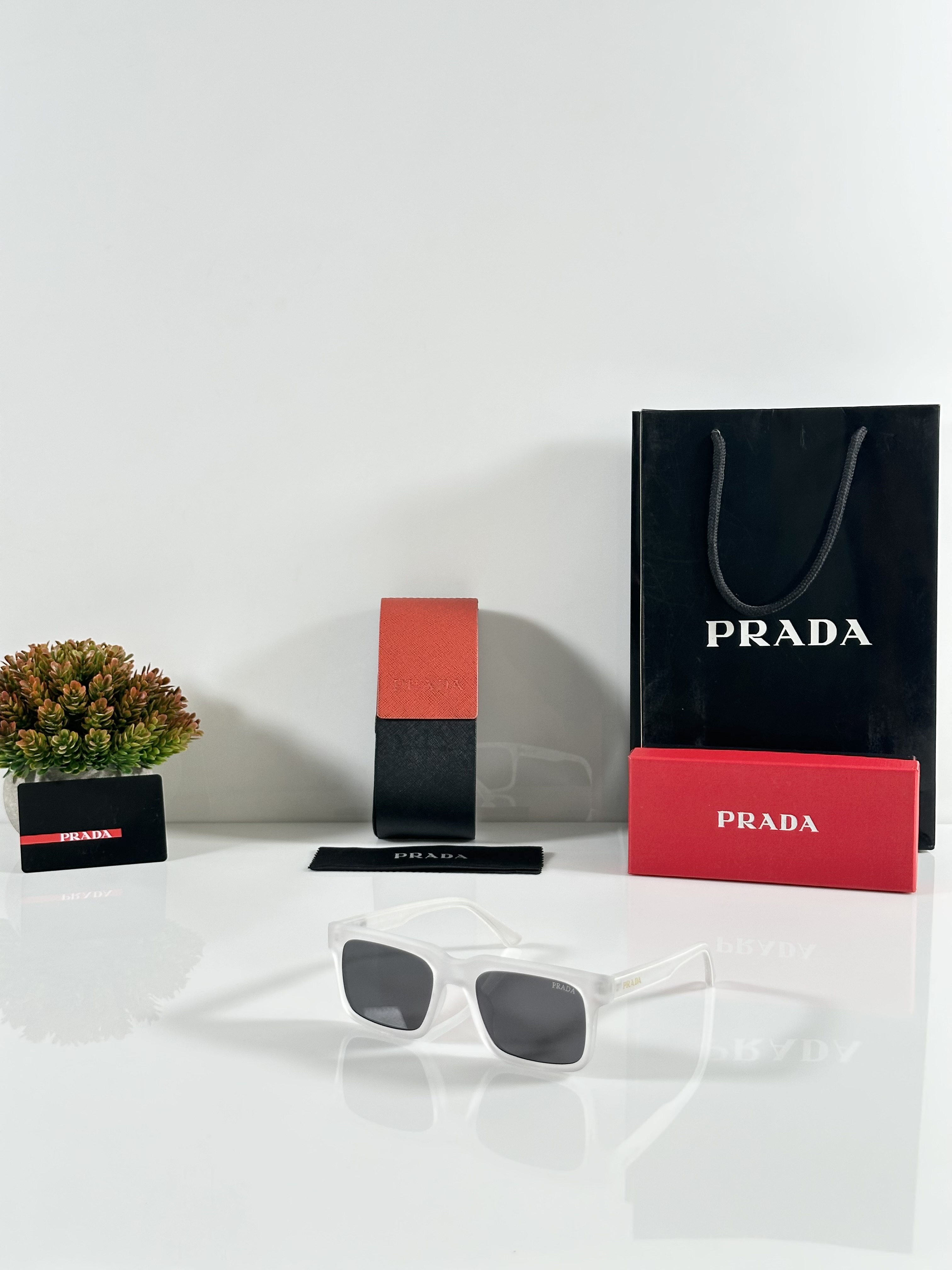 Prad 25 Ice Black