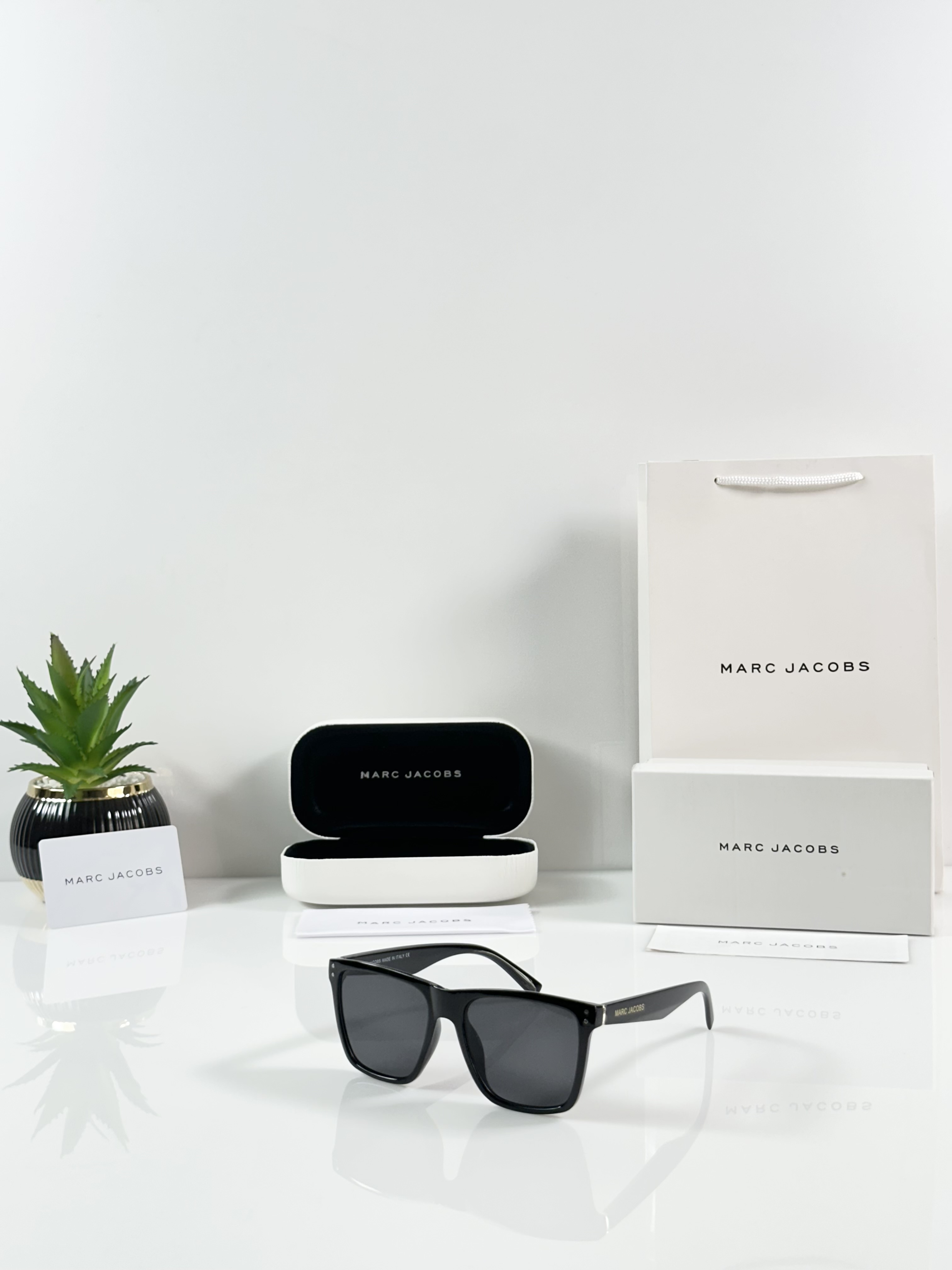 Marc Jacobs 6000 Shine Black