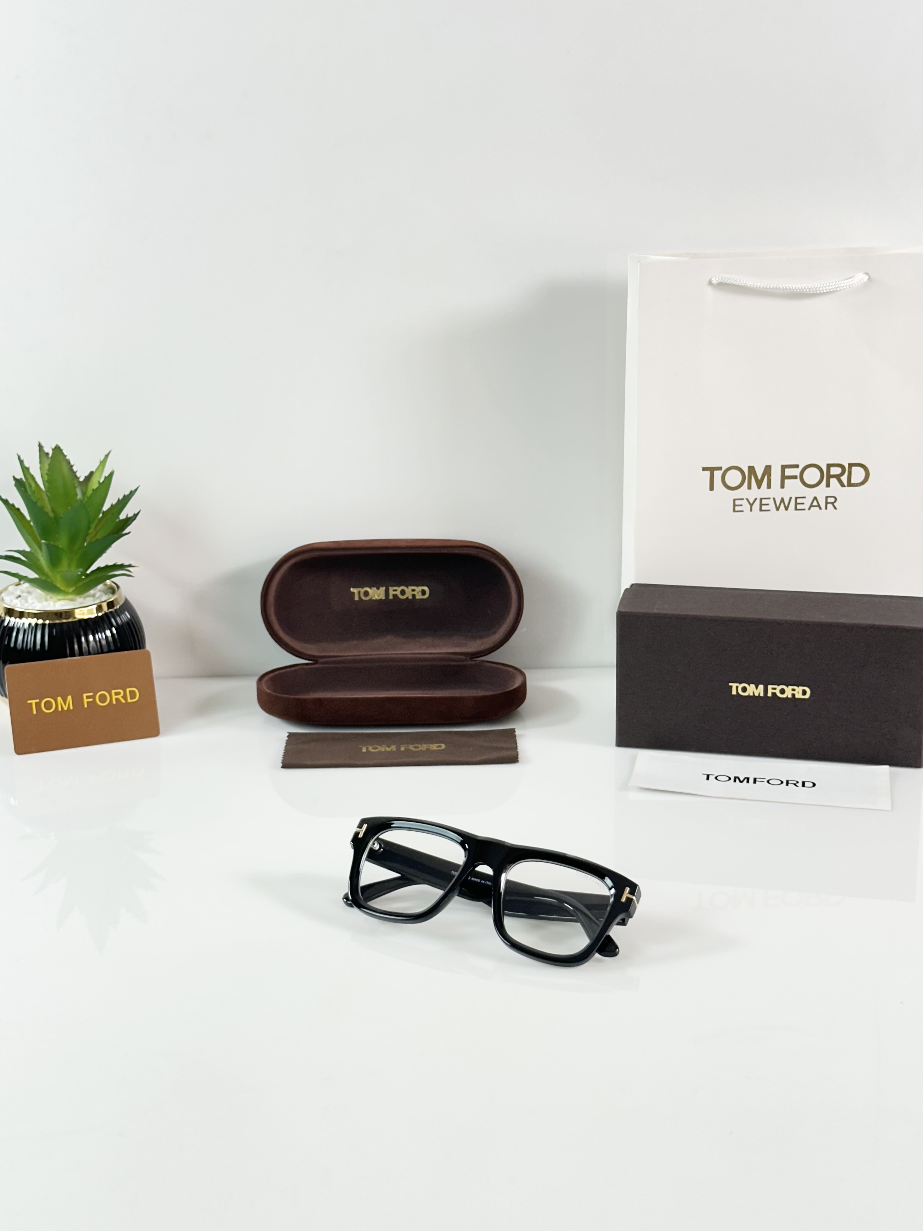 Tomfor 259 Black Frame - Image 5