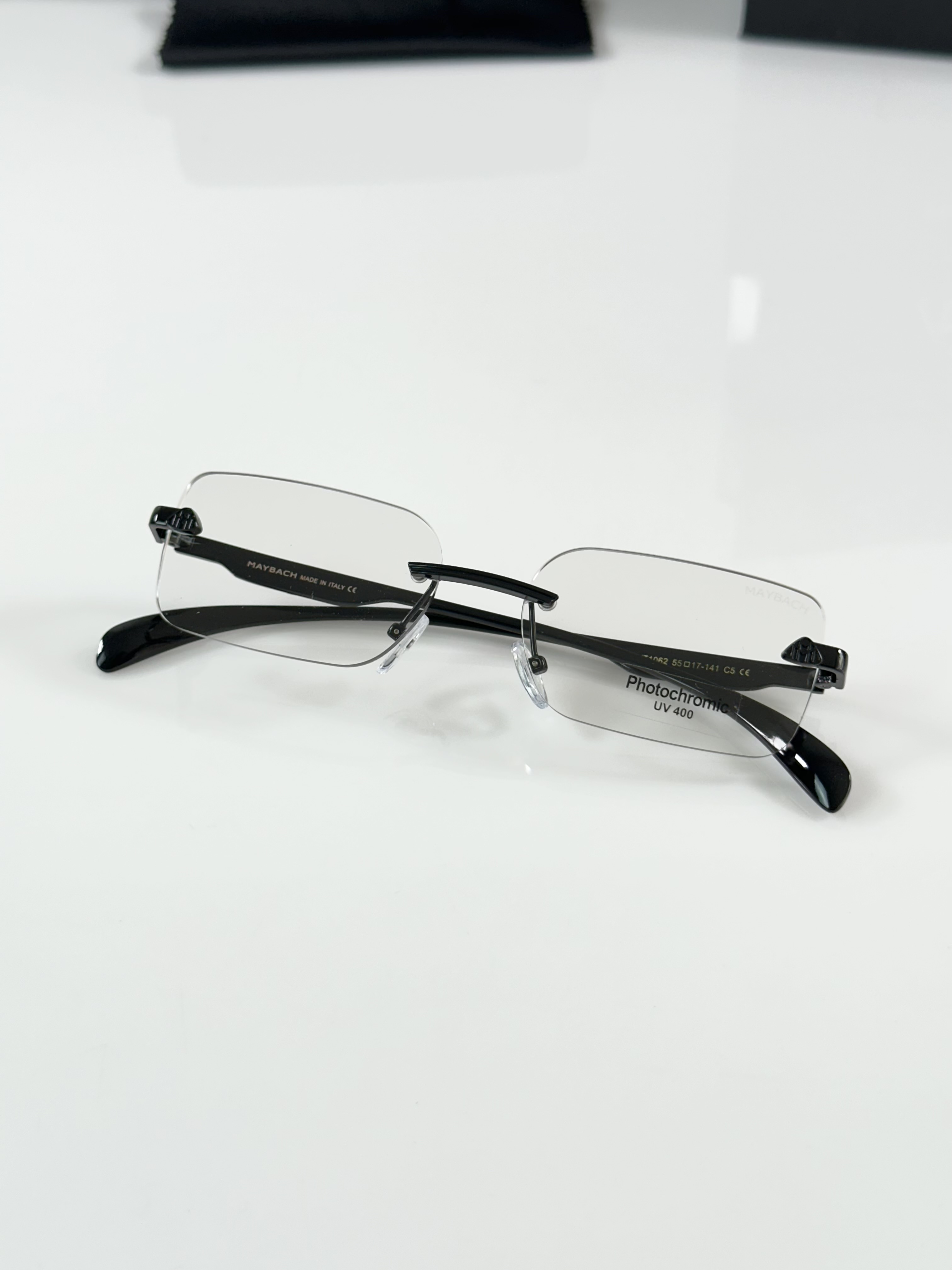 Maybach 1062 Black Day Night Color Changing Glass - Image 4