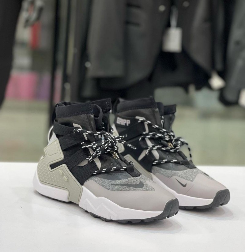 nike huarache gripp uk